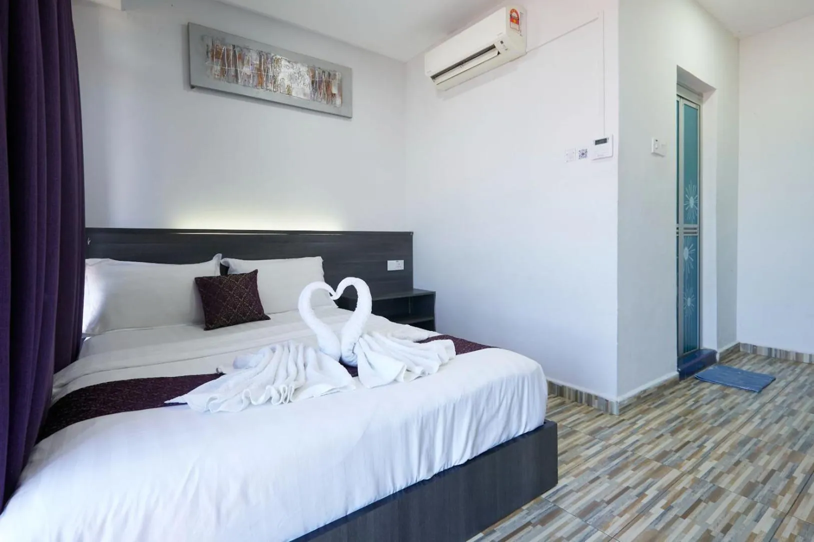 Deluxe Room in Fast Hotel Idaman Near To IIUM KL