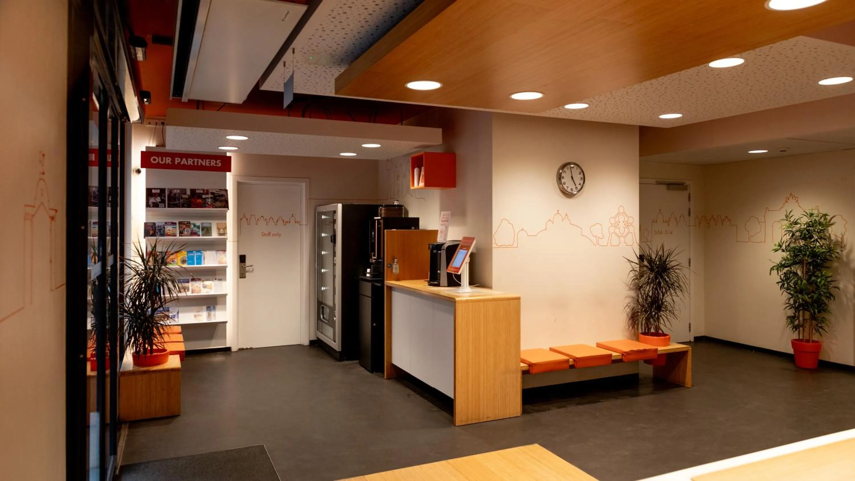 Lobby or reception in easyHotel Brussels City Centre