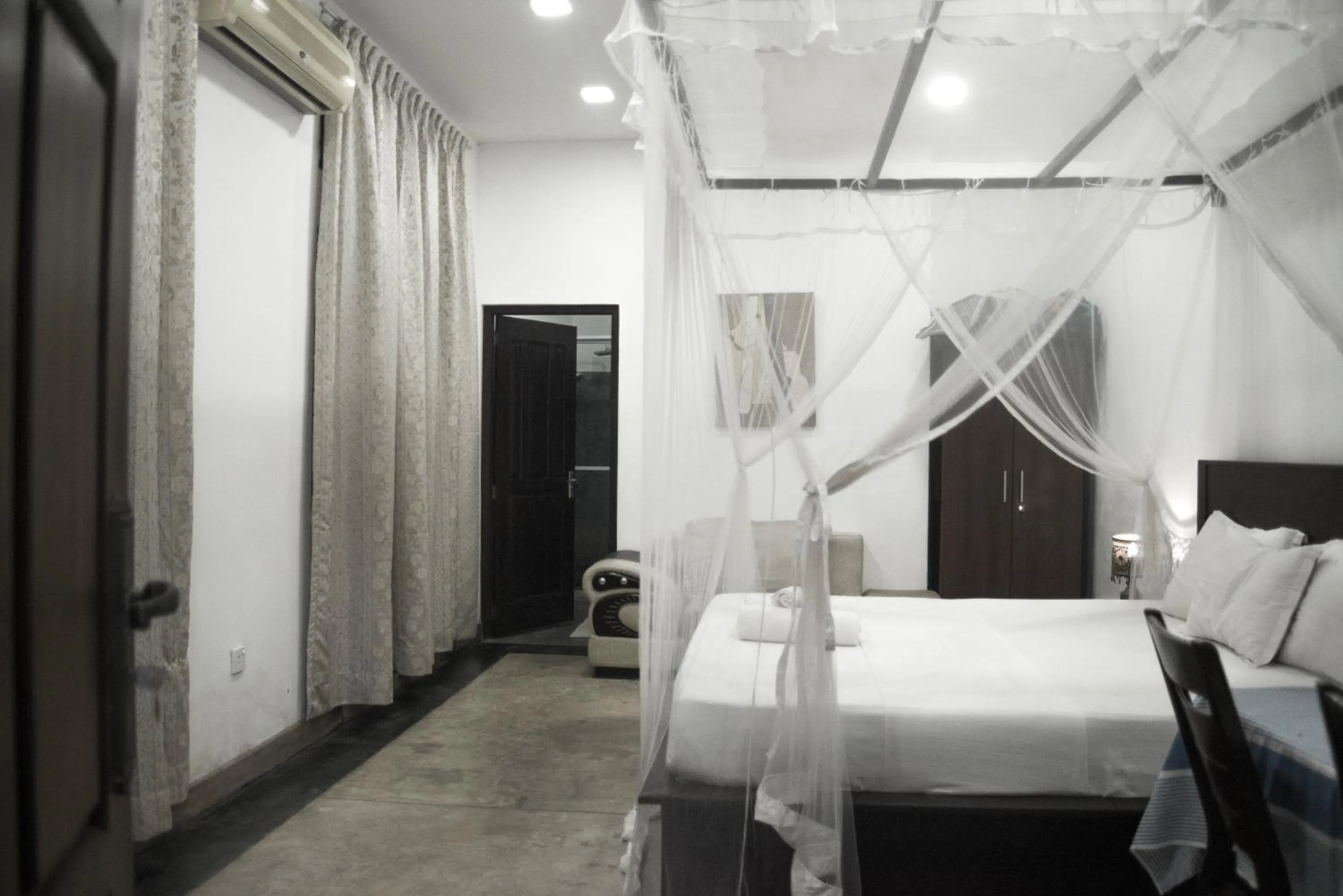 Bed in Butterfly Jewel