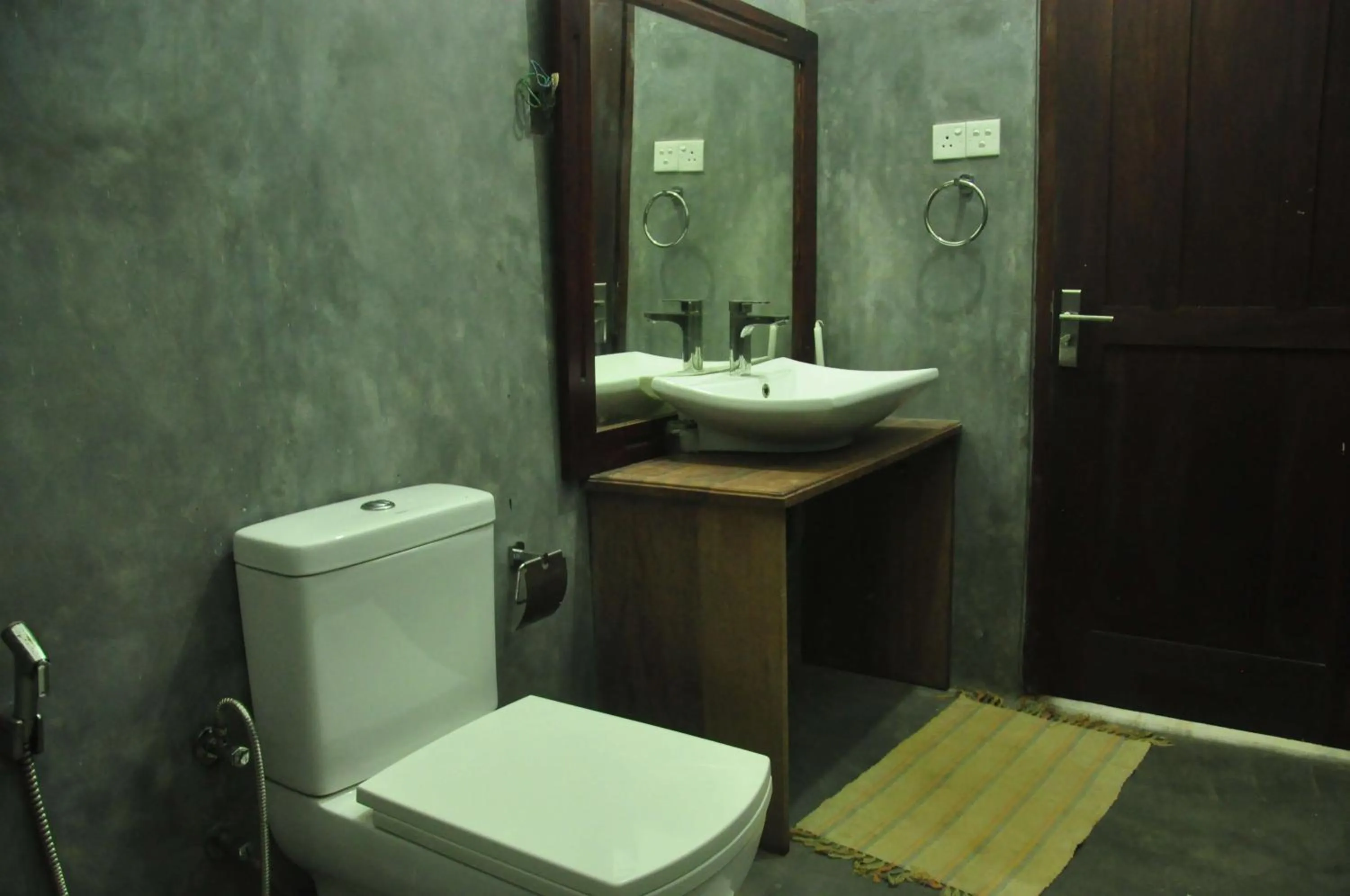 Toilet in Butterfly Jewel