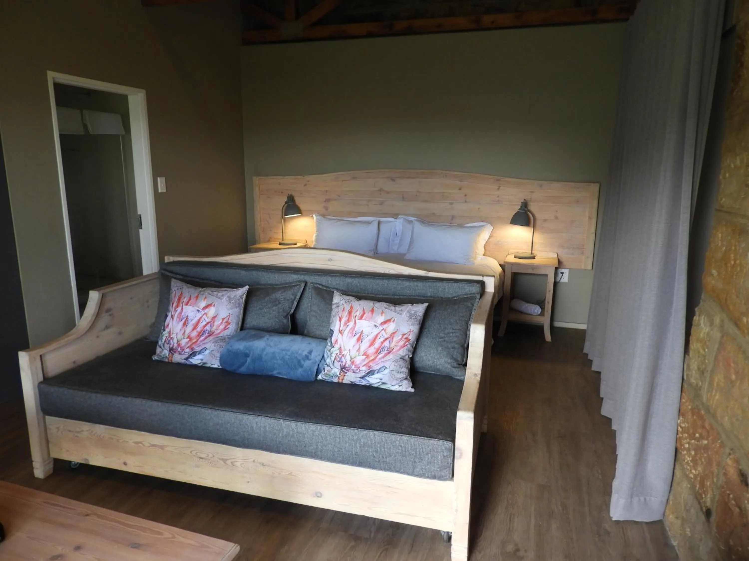 Bed in Oranje Guest Farm