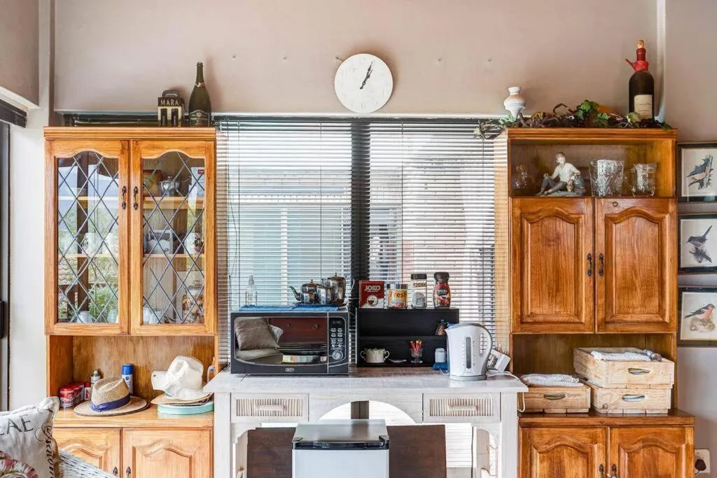 Coffee/tea facilities in Wellington Country House
