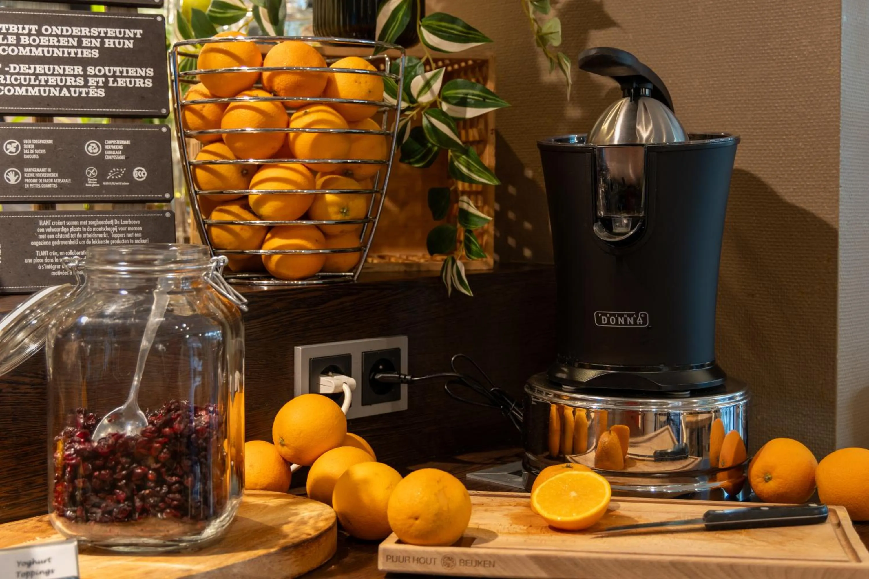 Kitchen or kitchenette in Hotel Docklands Antwerpen