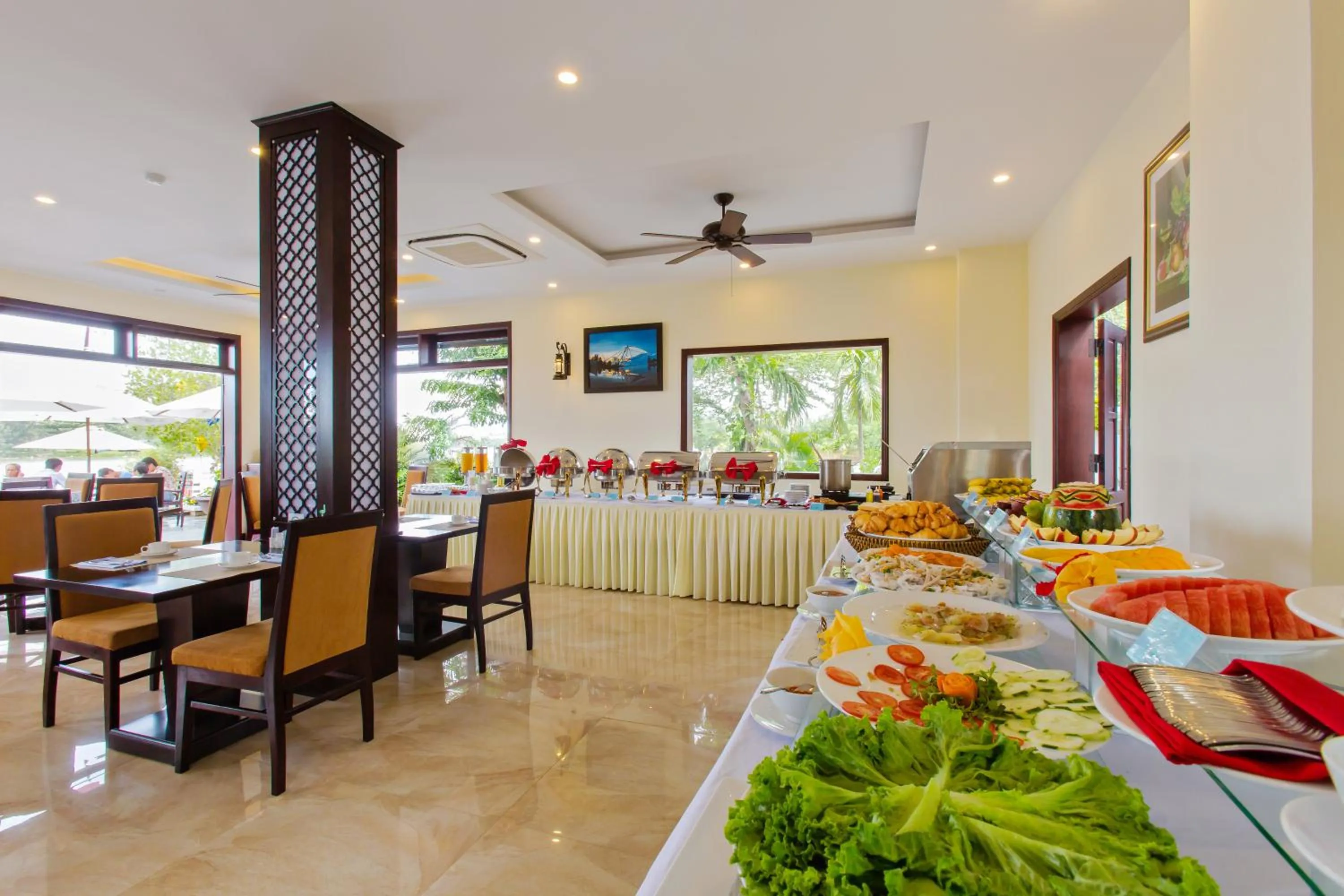 Continental breakfast, Restaurant/Places to Eat in Pearl River Hoi An Hotel & Spa