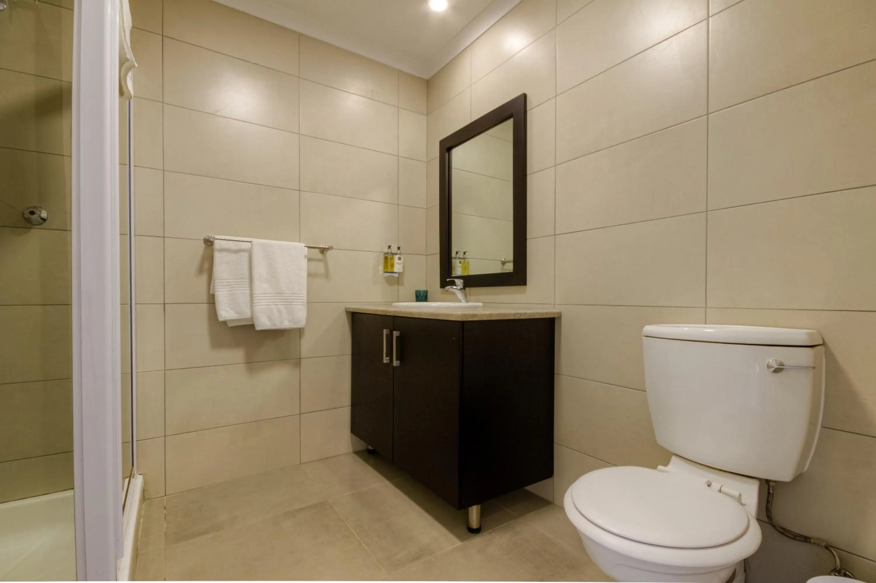 Shower in The Ridge Guesthouse