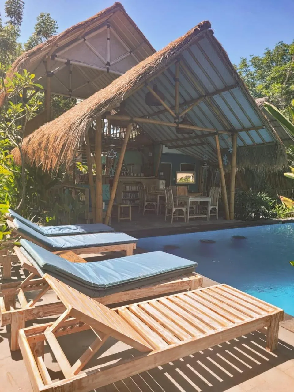 Property building in Gili Matiki