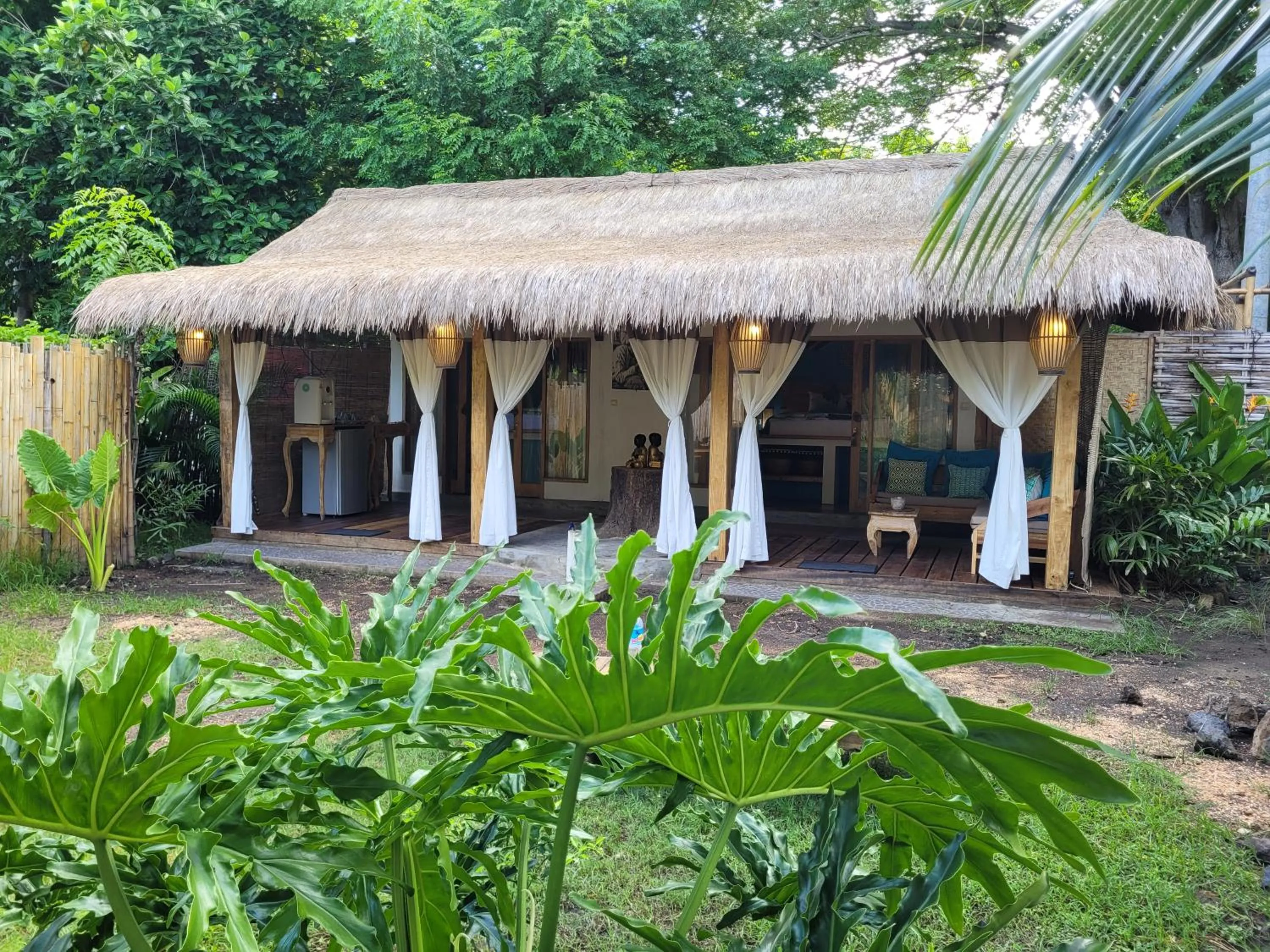 Property building in Gili Matiki