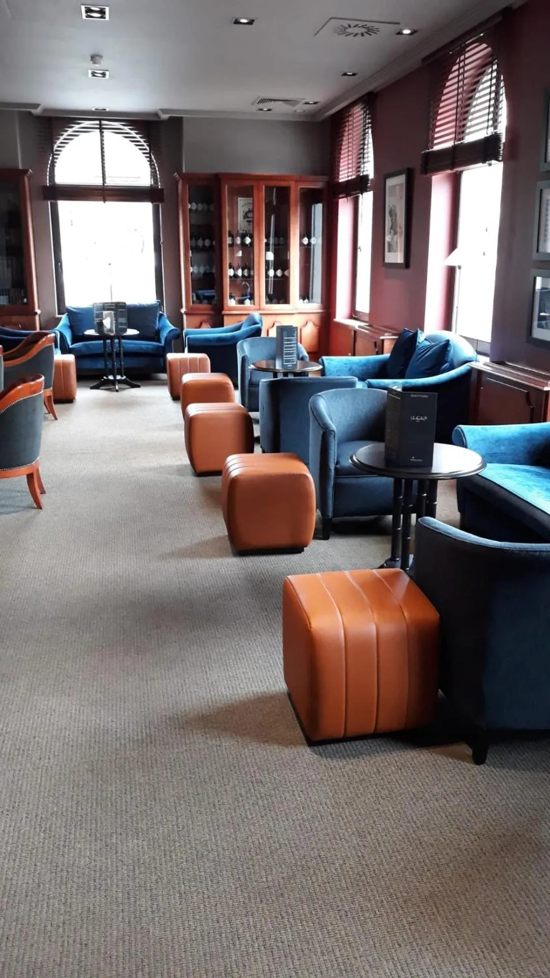 Lounge or bar in Van der Valk Waterloo