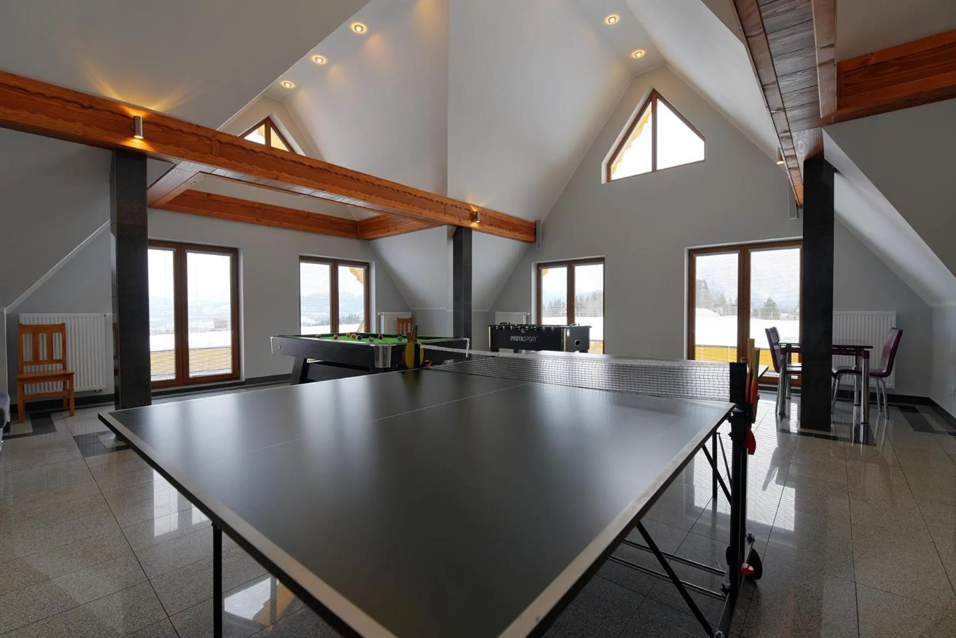 Table tennis in Dom Wczasowy Na Szczycie