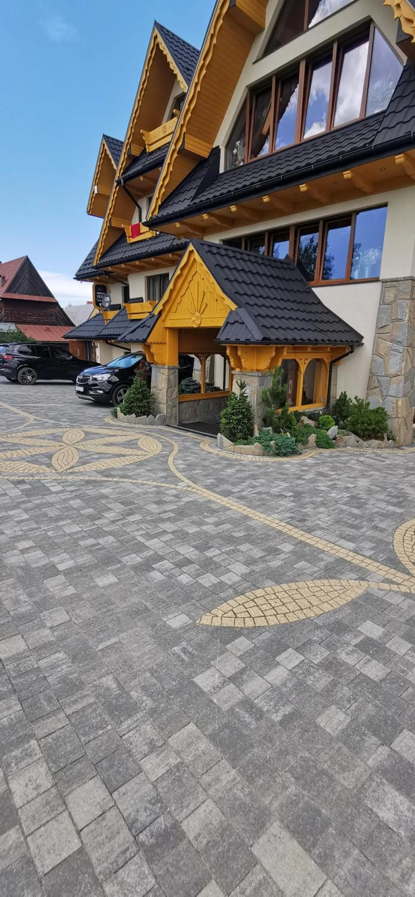 Property building in Dom Wczasowy Na Szczycie