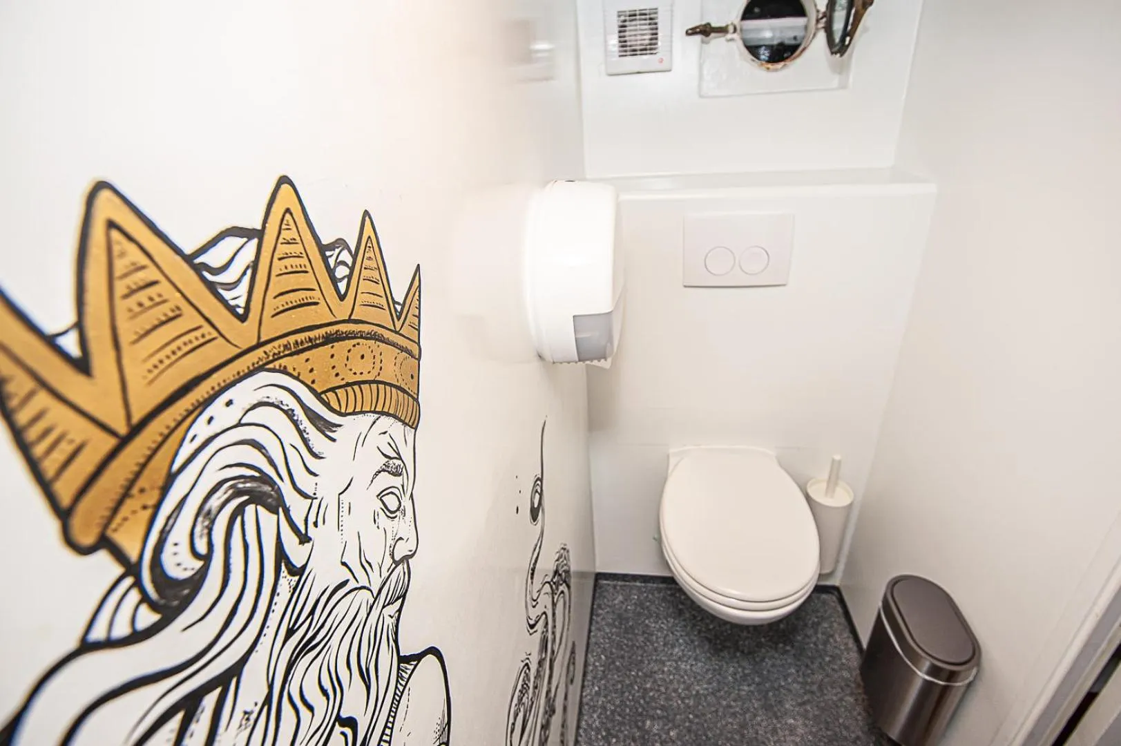 Toilet in Neptune Boatique Hotel Amsterdam OLD