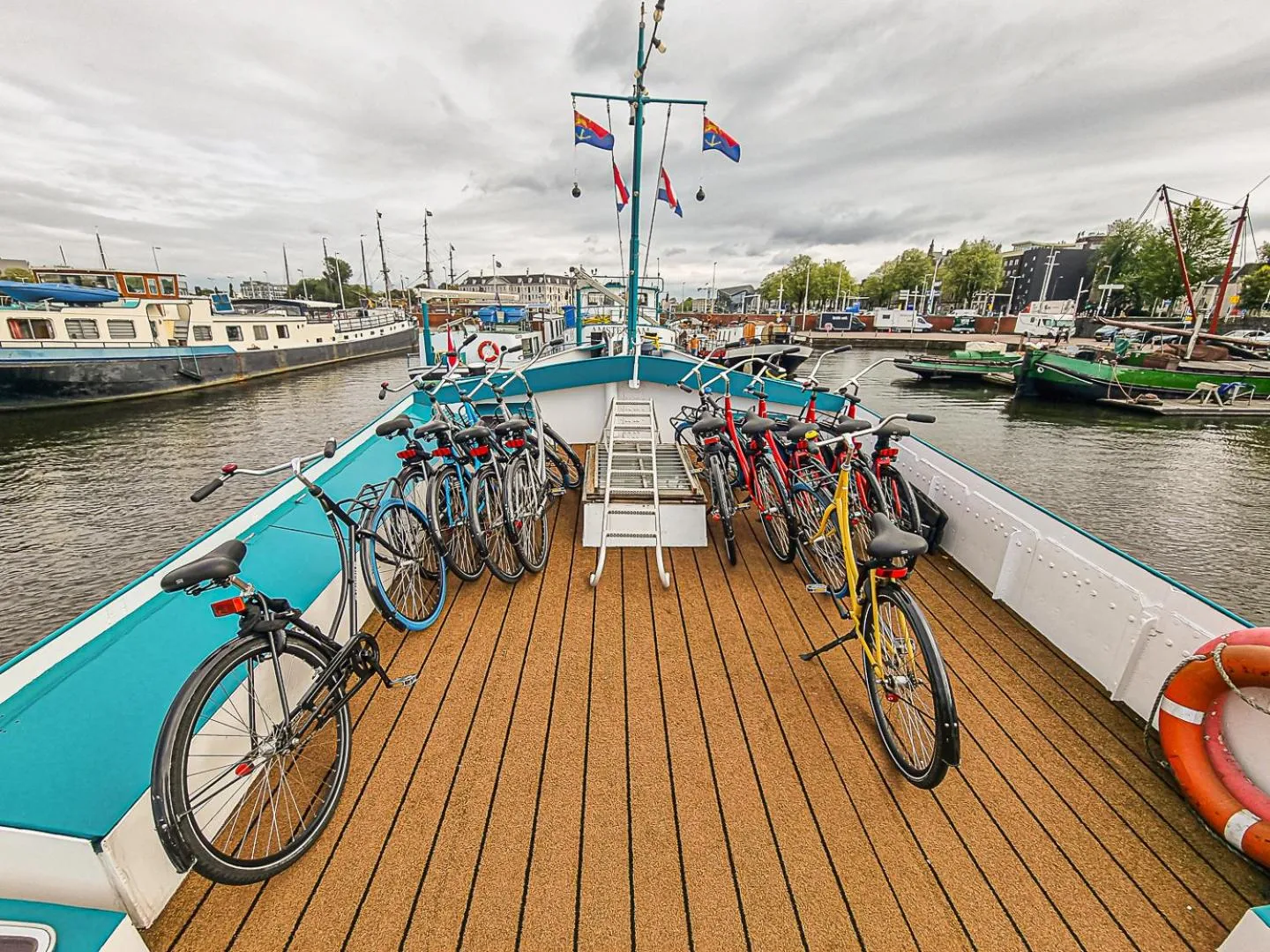 Activities in The Cabin @ MPS Noorderzon