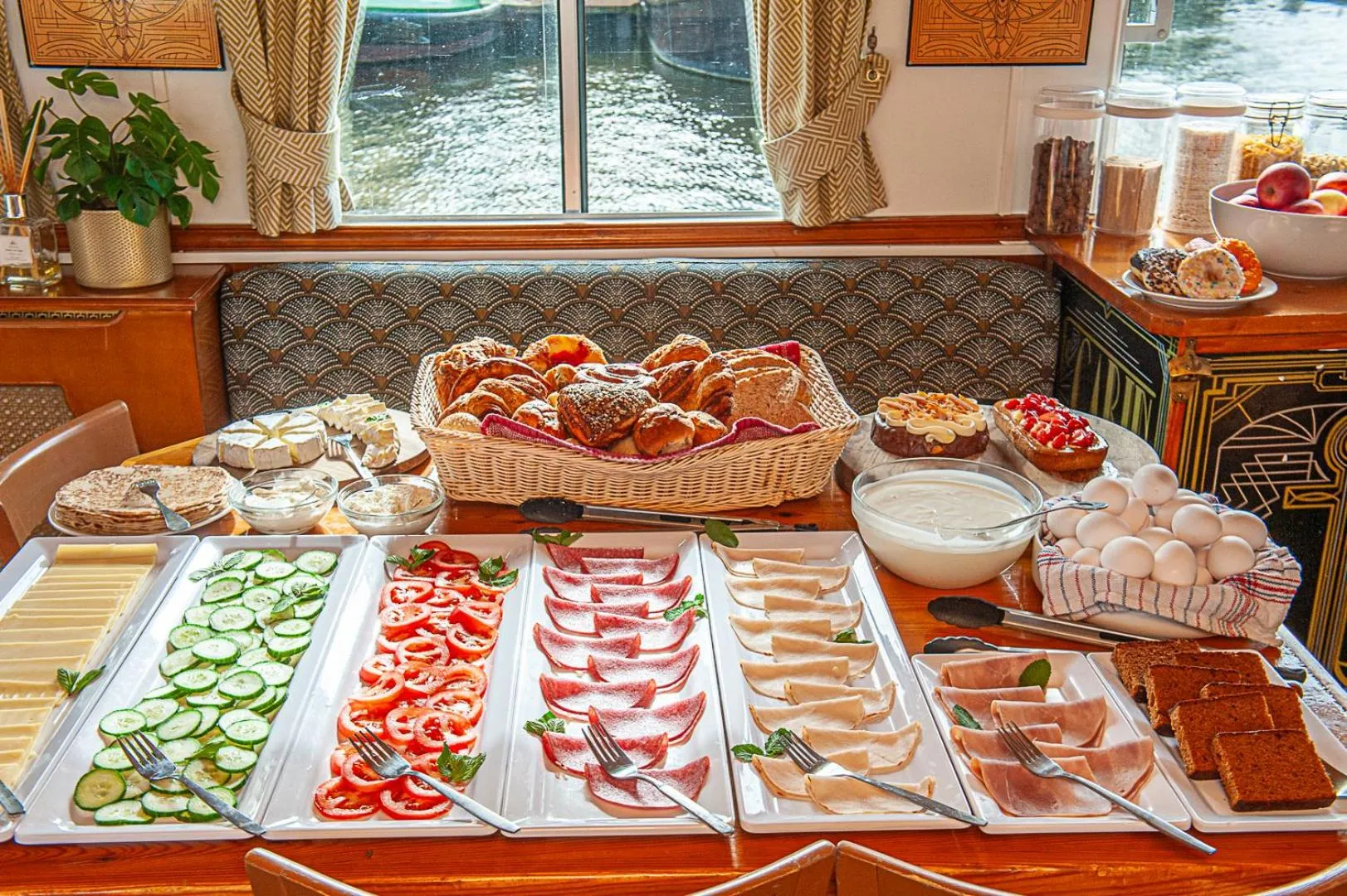 Food and drinks in The Cabin @ MPS Noorderzon