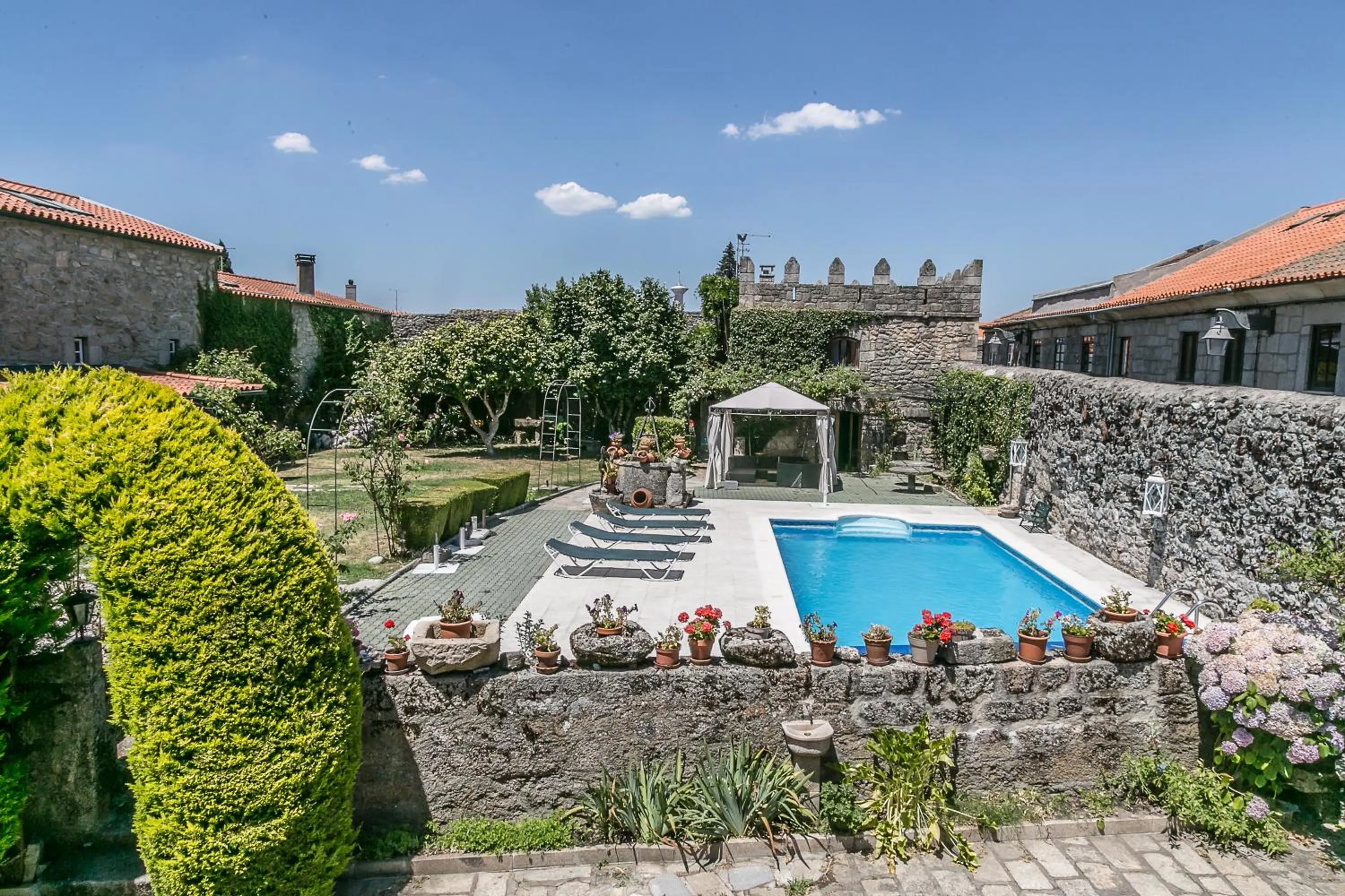 Swimming pool in Solar Sampaio e Melo