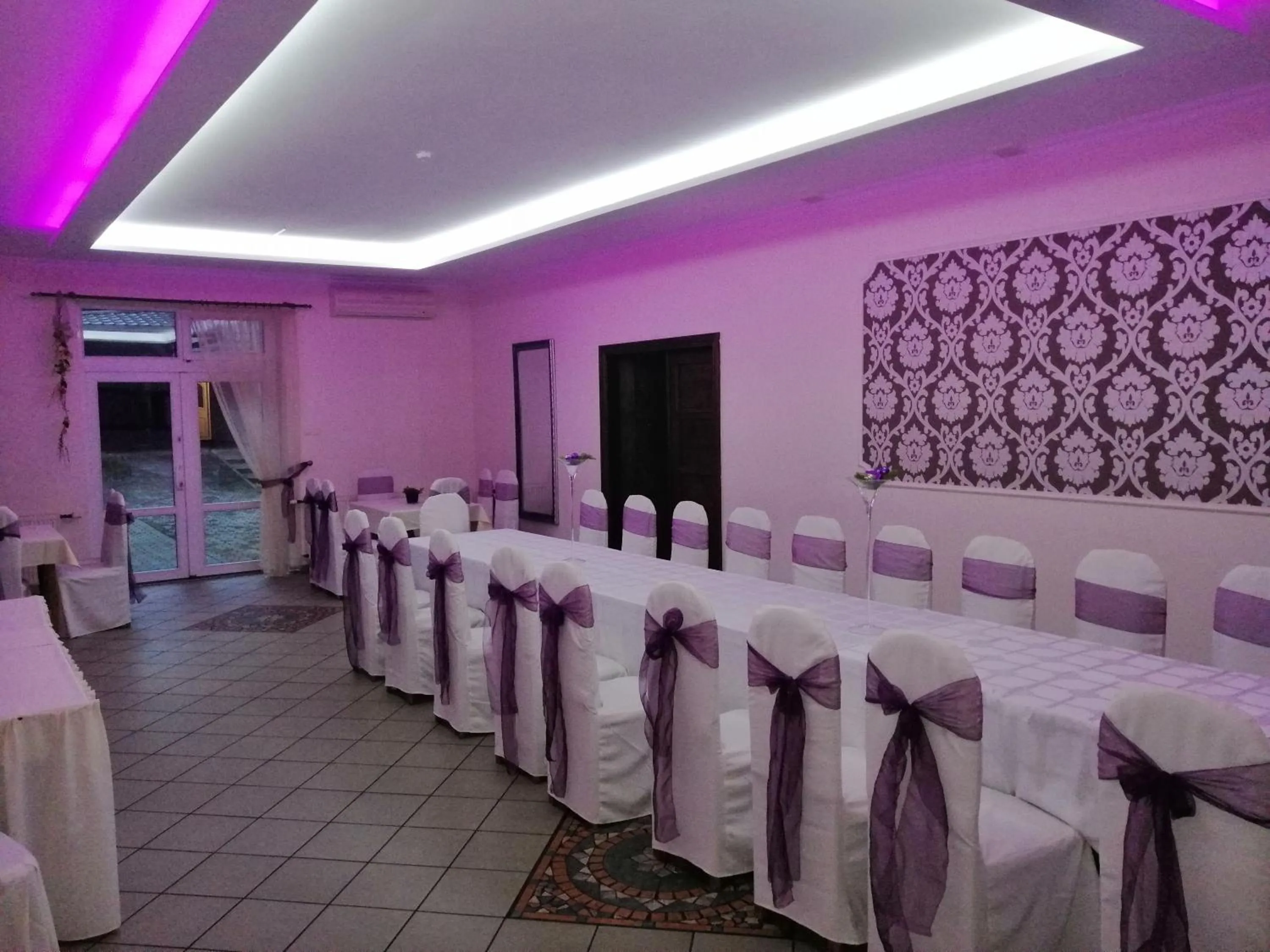 Restaurant/places to eat in Noclegi u Maxa