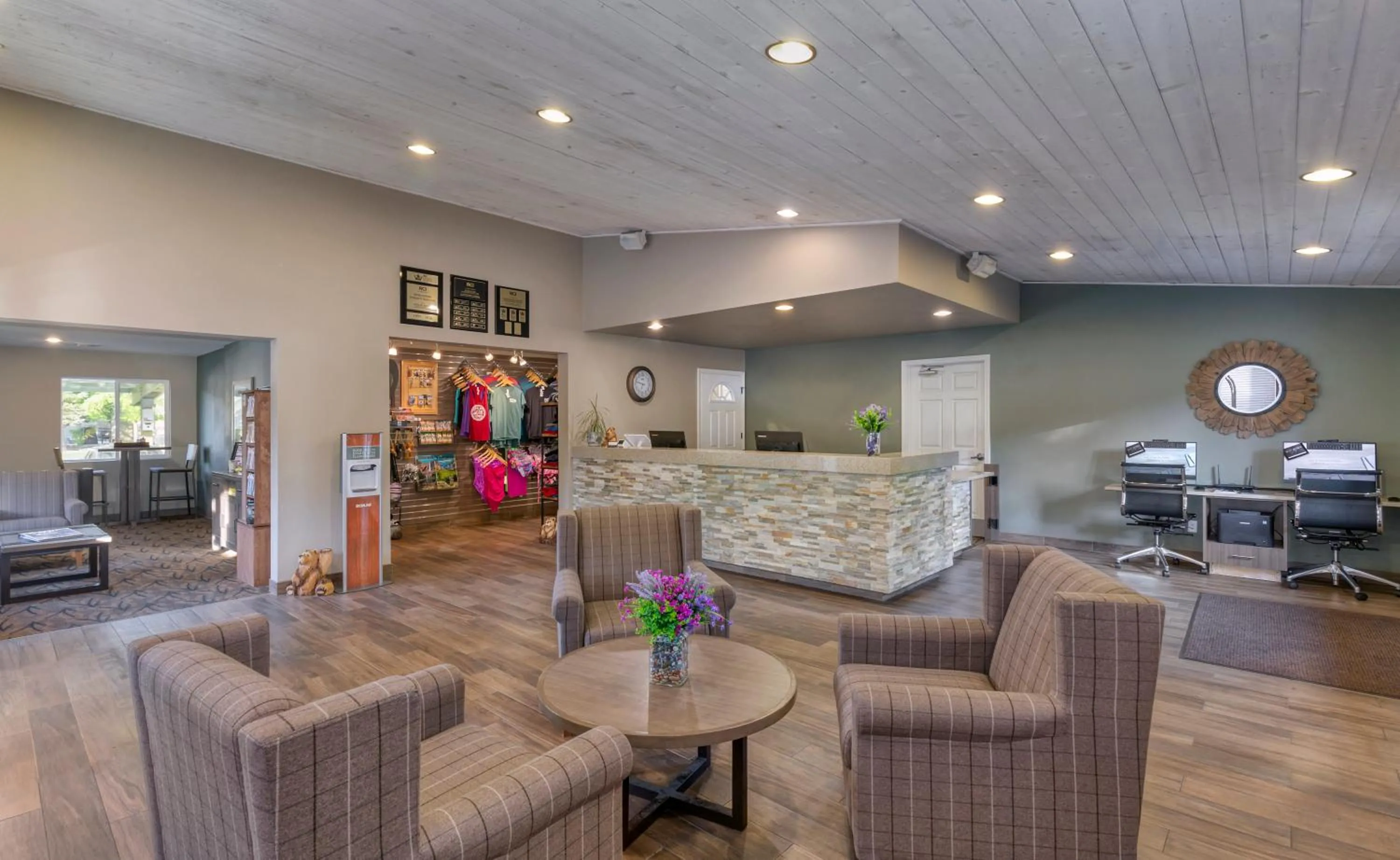 Lobby or reception in WorldMark Bass Lake