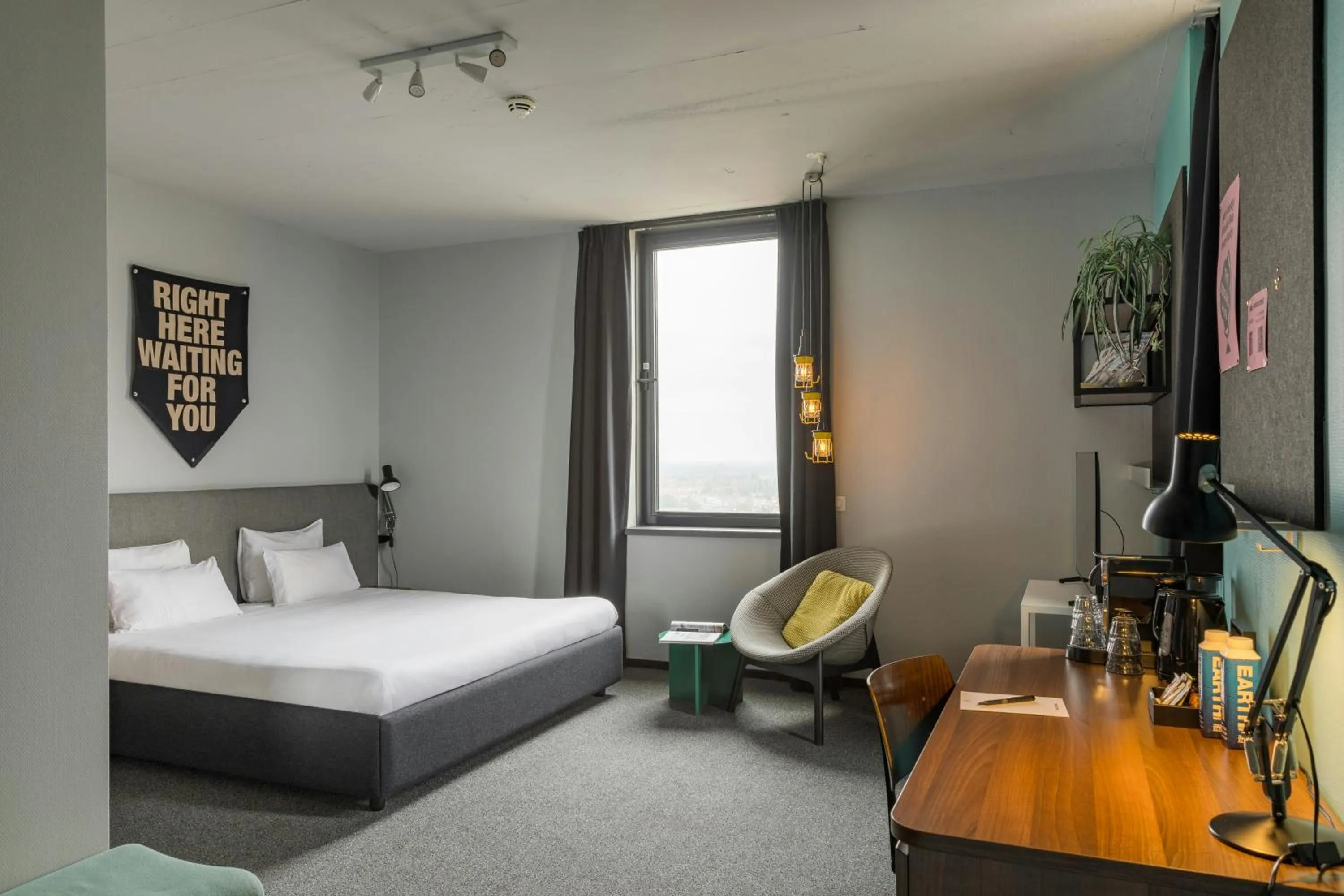 Photo of the whole room, Bed in The Social Hub Eindhoven