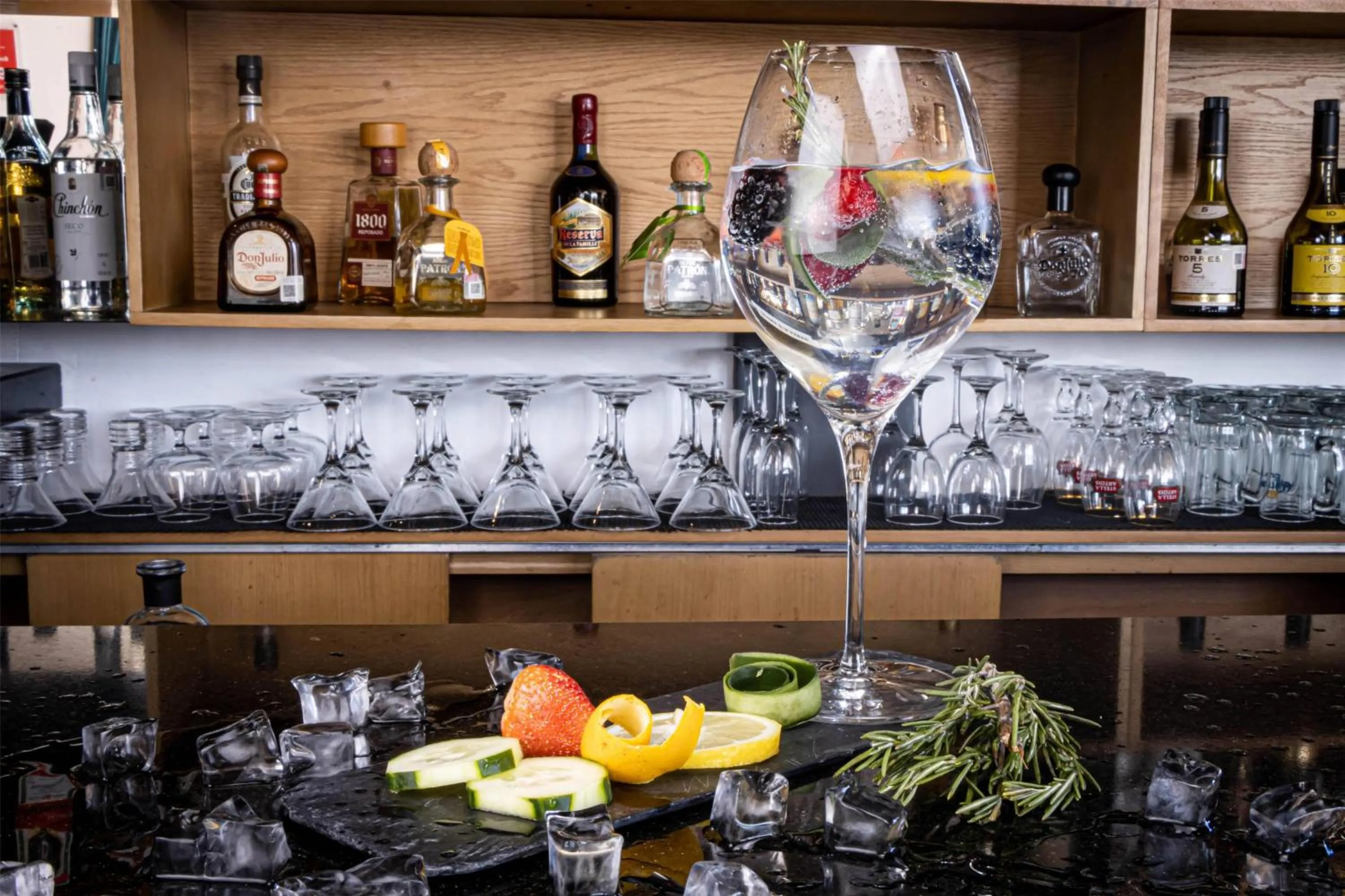 Restaurant/places to eat in TRYP by Wyndham San Luis Potosi Hotel & Suites