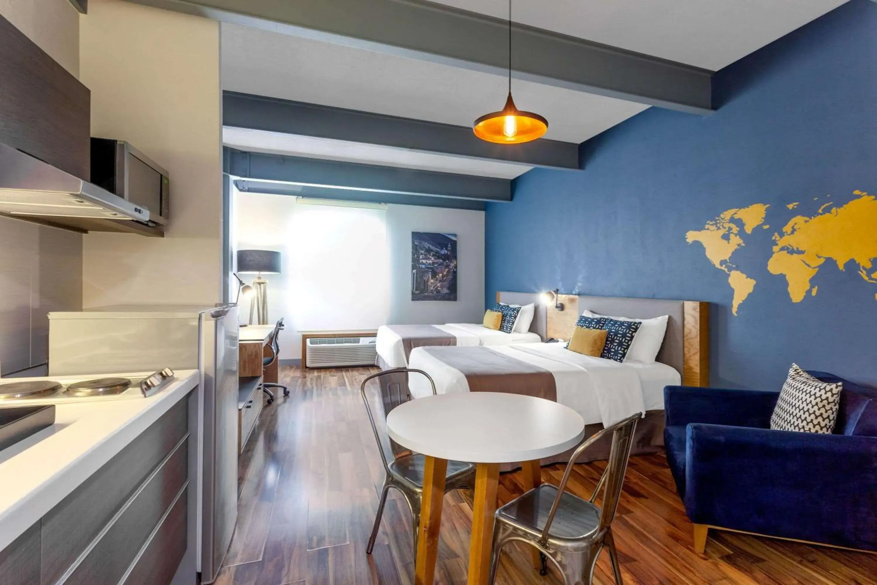 Loft Queen Room with Two Queen Beds - single occupancy - Non-Smoking in TRYP by Wyndham San Luis Potosi Hotel & Suites Loft Queen Room with Two Queen Beds - single occupancy - Non-Smoking in TRYP by Wyndham San Luis Potosi Hotel & Suites