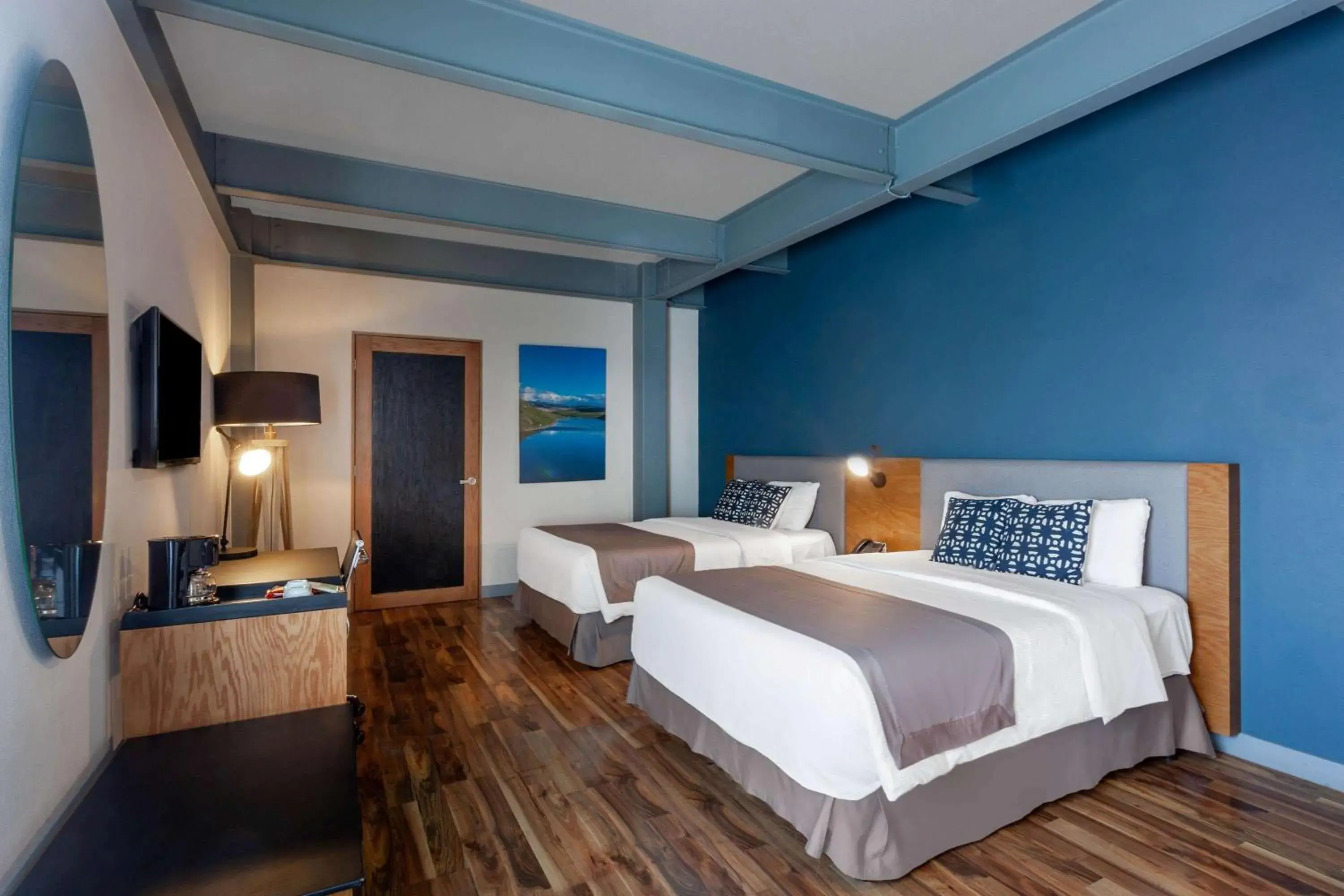 Standard Queen Room with Two Queen Beds - single occupancy - Non-Smoking in TRYP by Wyndham San Luis Potosi Hotel & Suites Standard Queen Room with Two Queen Beds - single occupancy - Non-Smoking in TRYP by Wyndham San Luis Potosi Hotel & Suites