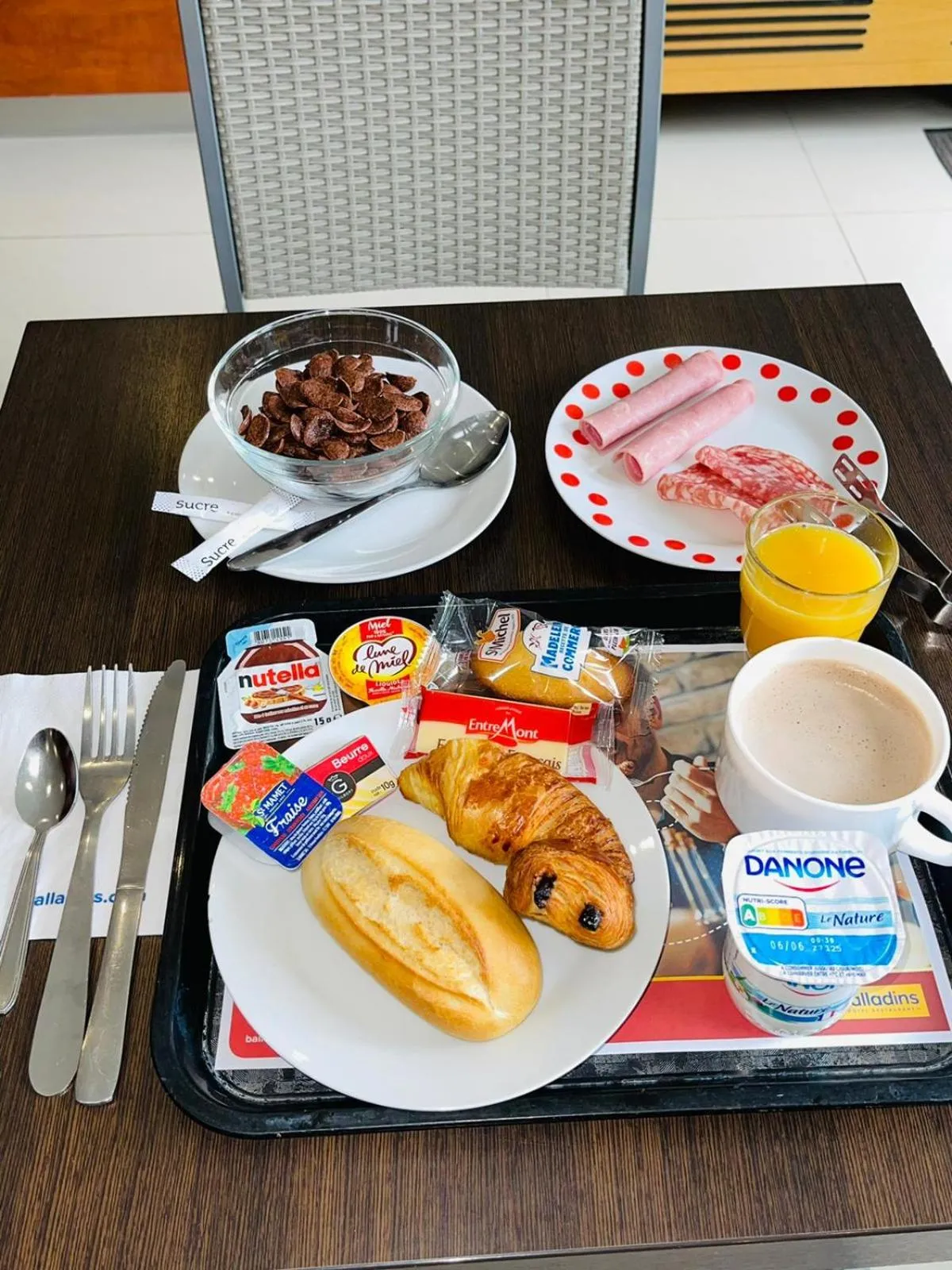 Breakfast in initial by balladins Saint-Quentin / Gauchy