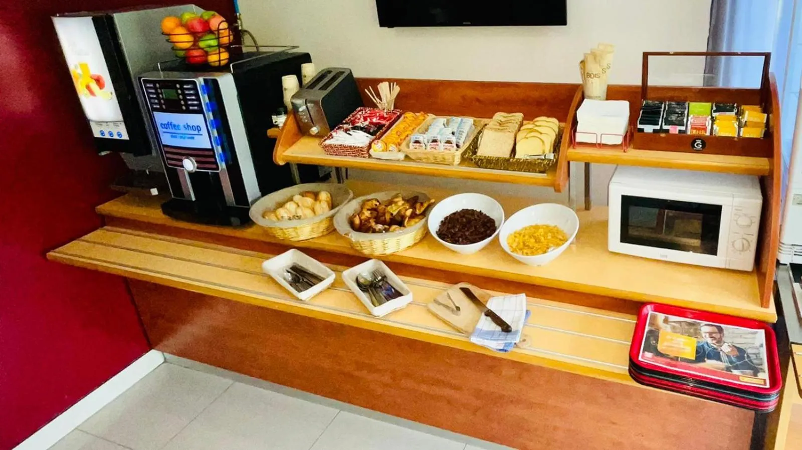 Breakfast in initial by balladins Saint-Quentin / Gauchy