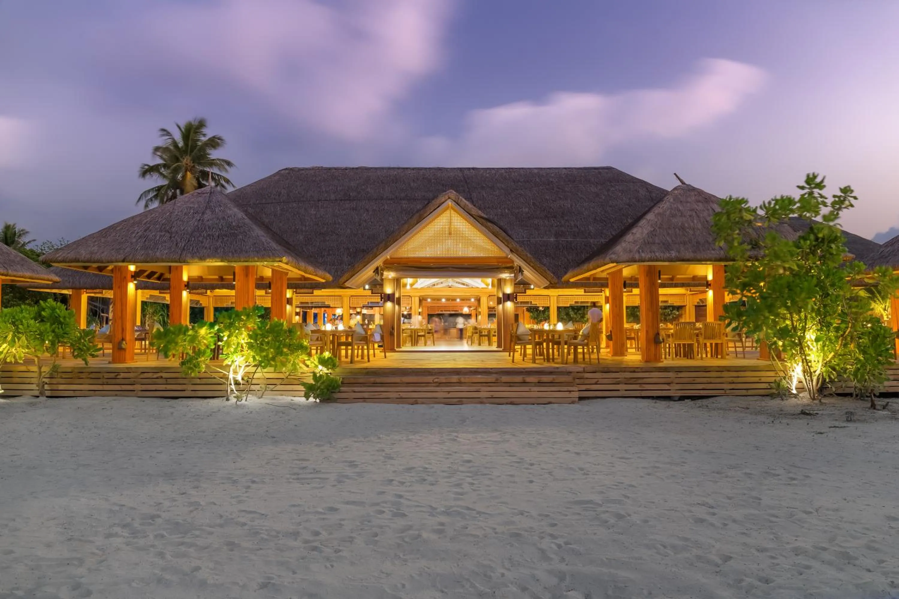 Restaurant/places to eat in Kudafushi Resort & Spa