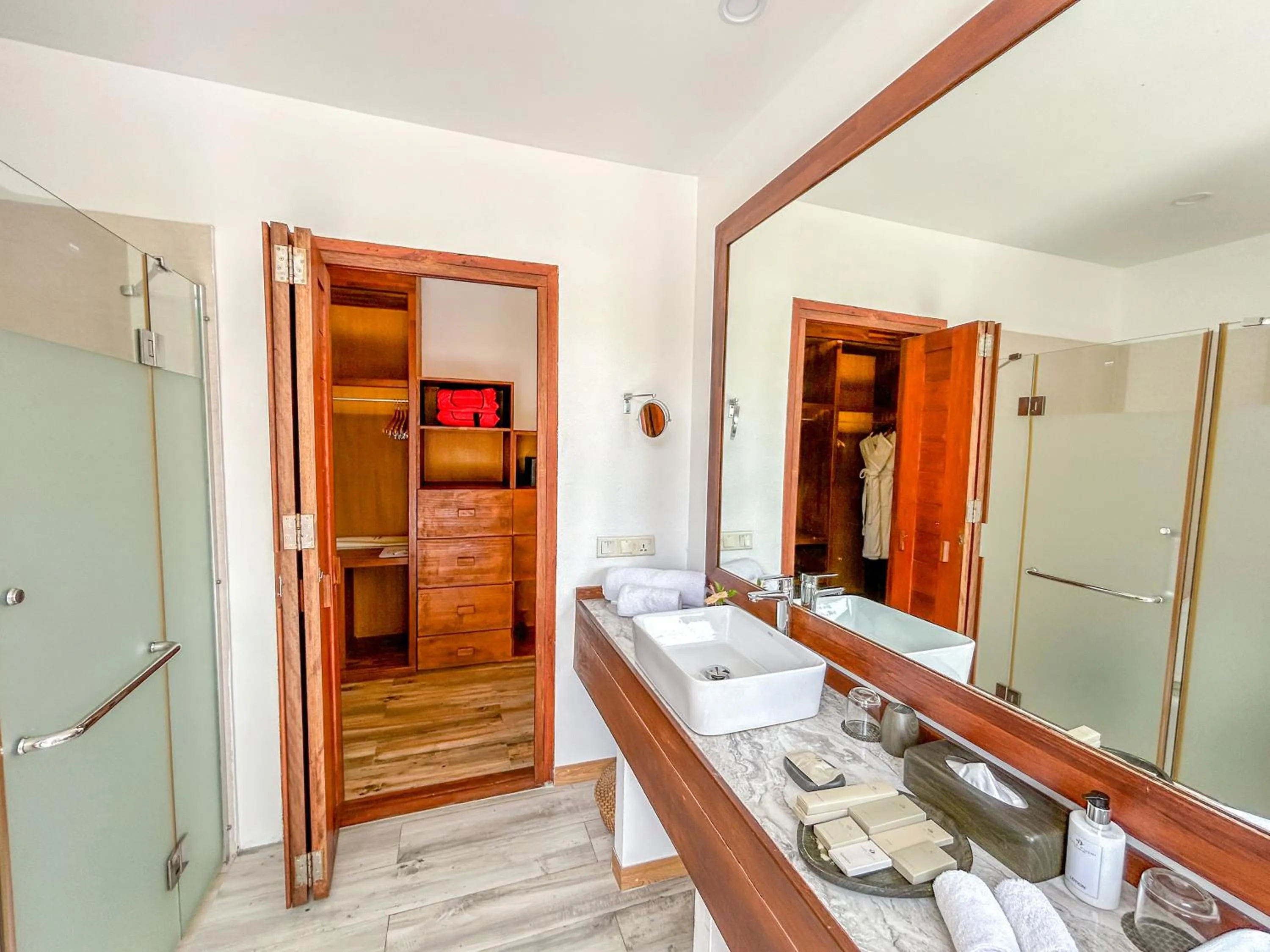 Bathroom in Kudafushi Resort & Spa
