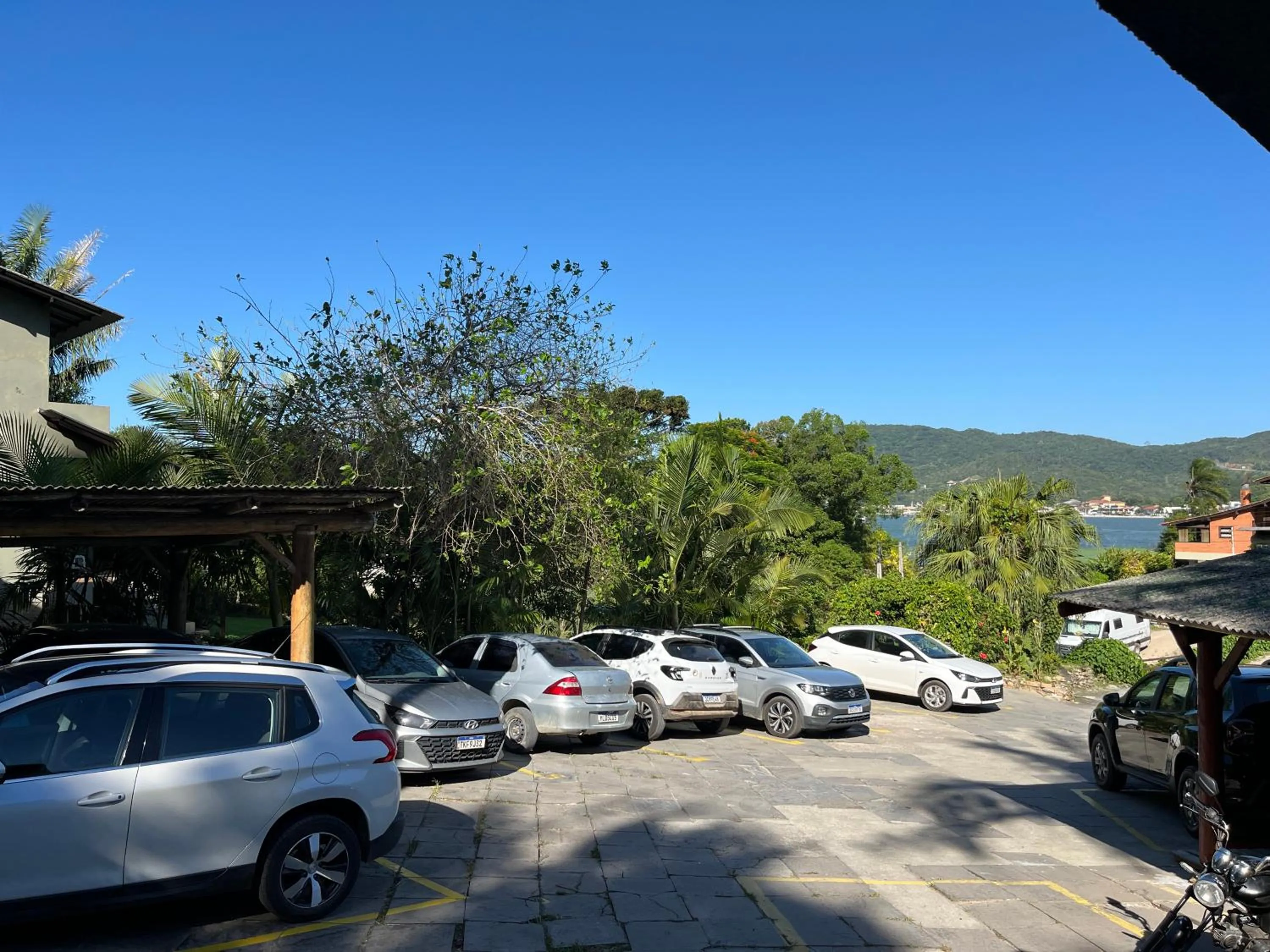 Parking in Pousada Nosso Bosque