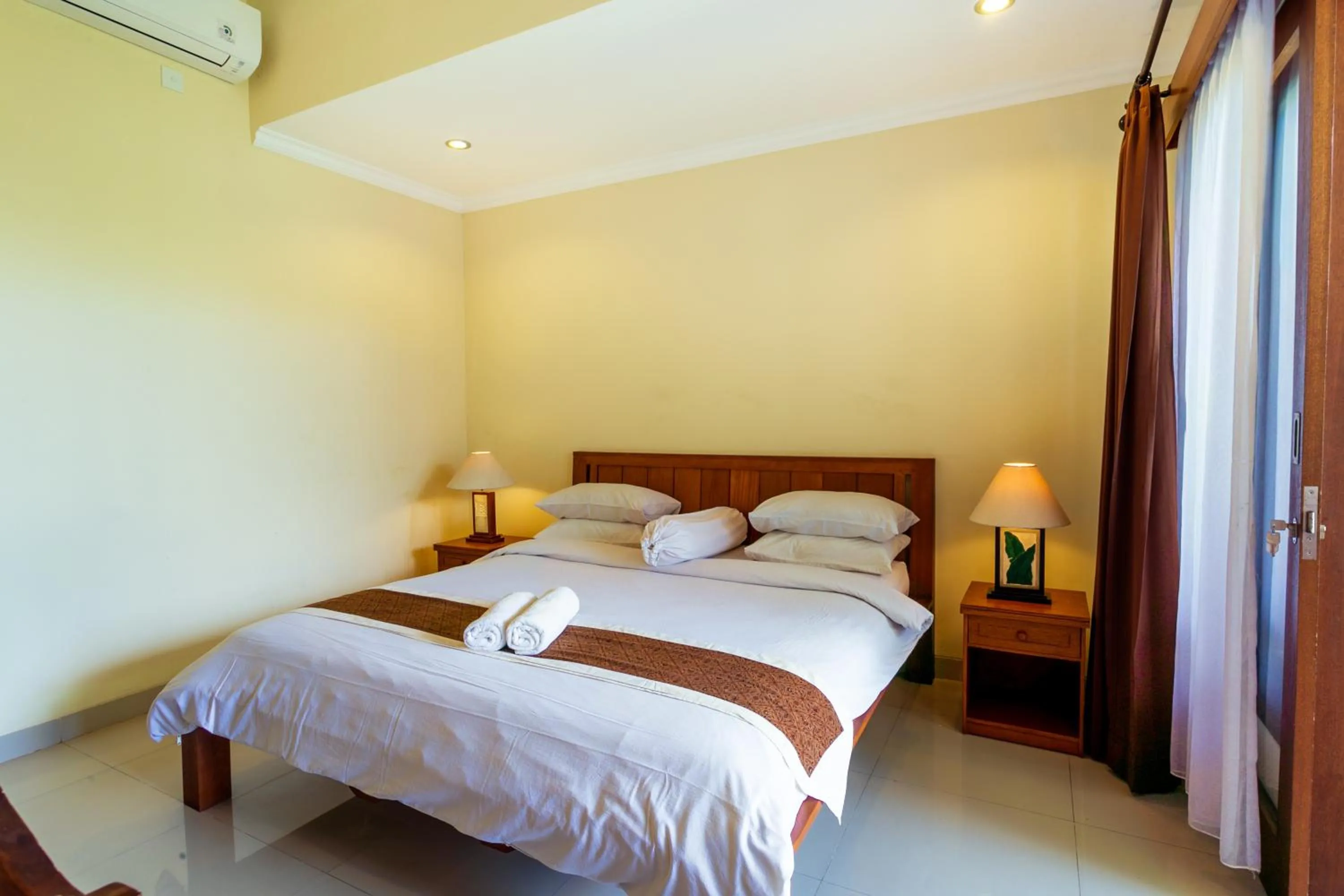 Bed in Sakura Guest House