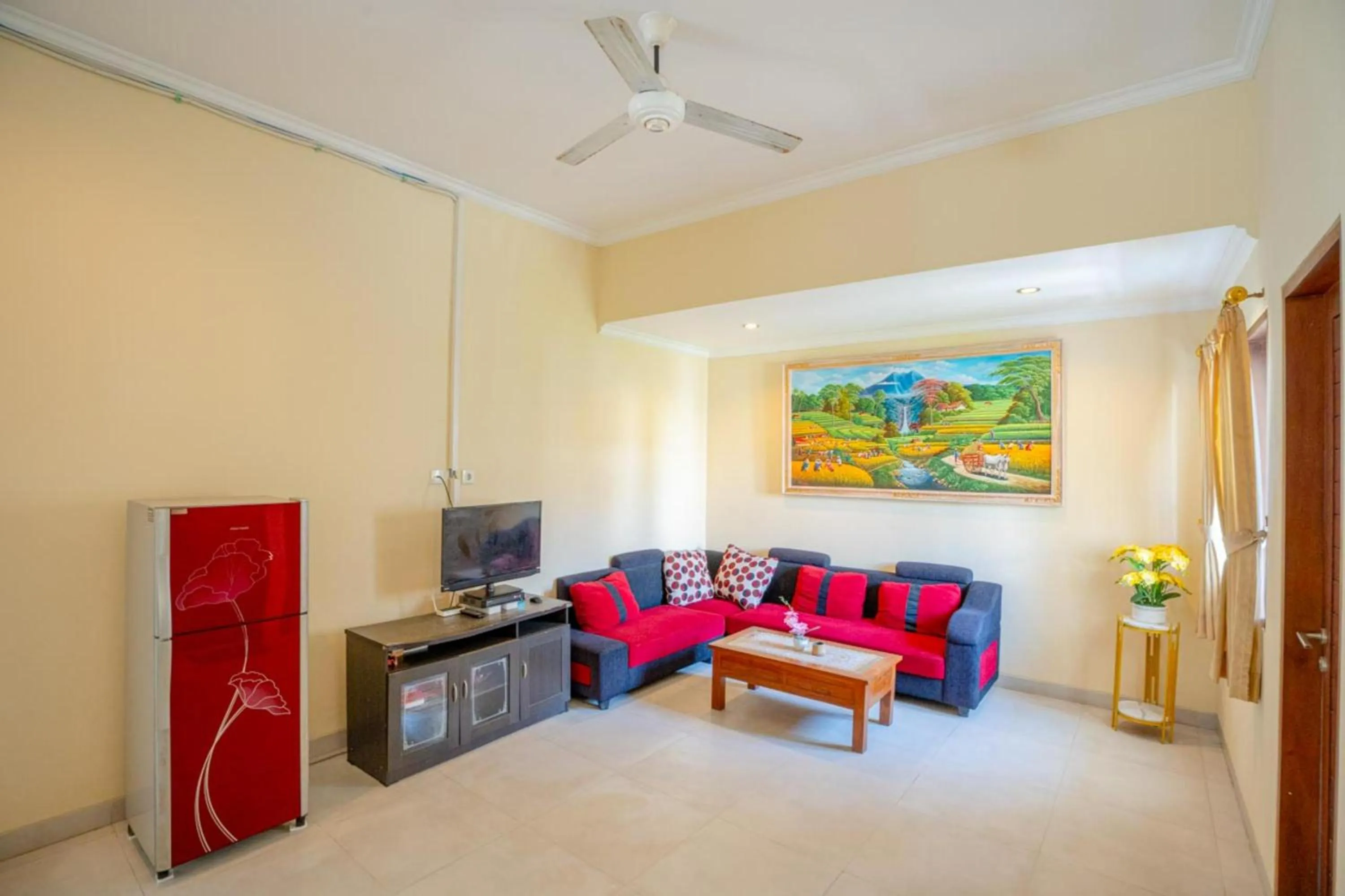 Living room in Sakura Guest House