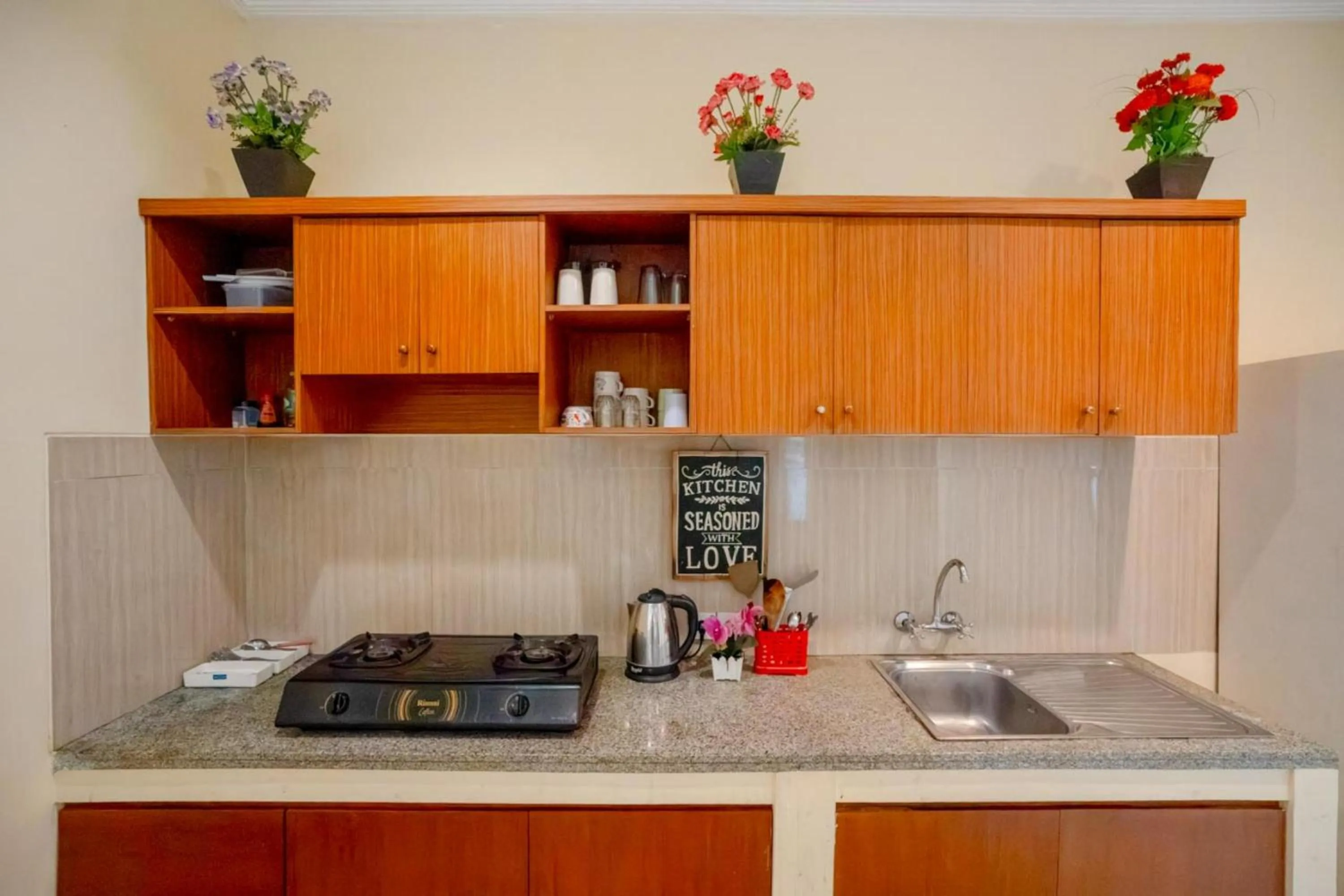 dishwasher in Sakura Guest House