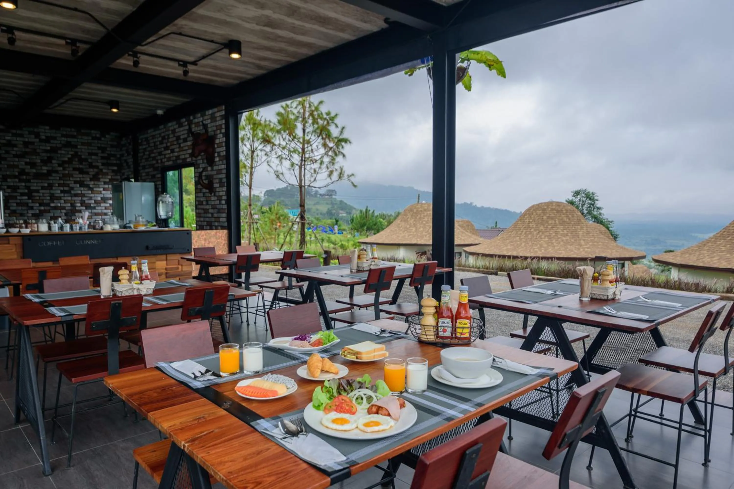 Restaurant/places to eat in At Tree Resort Khaokho