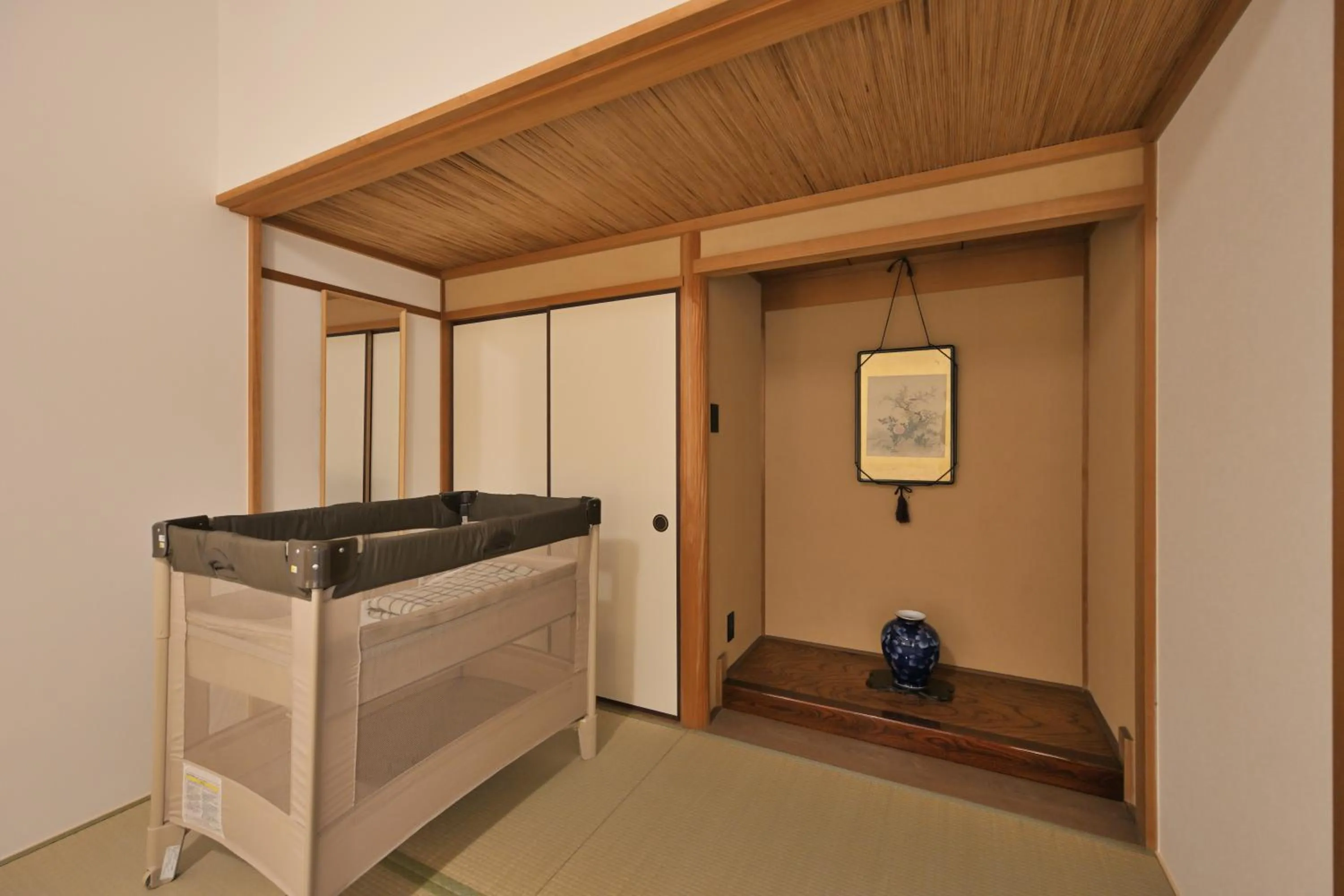 cot in Takeya Gojo
