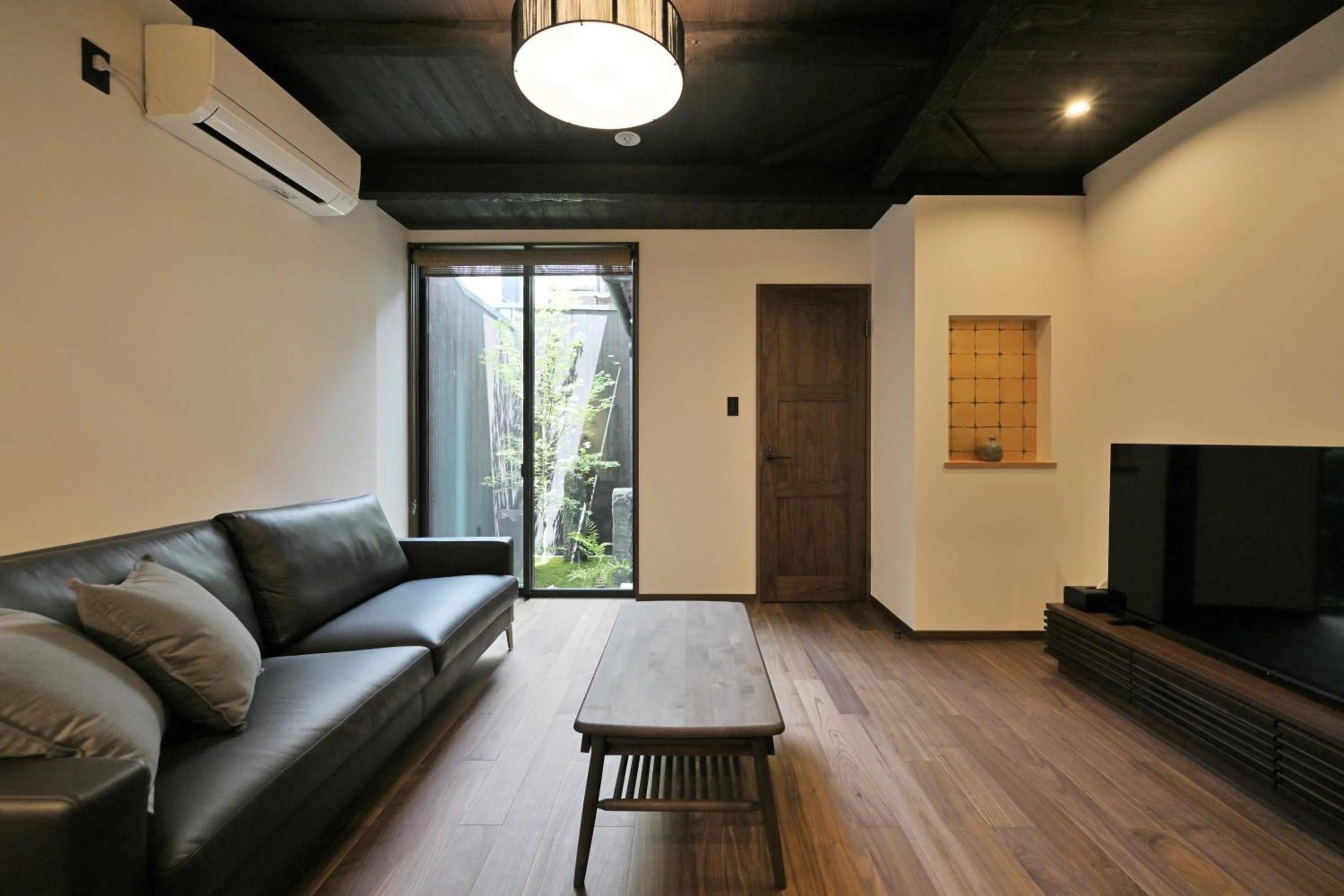 Living room in Takeya Gojo