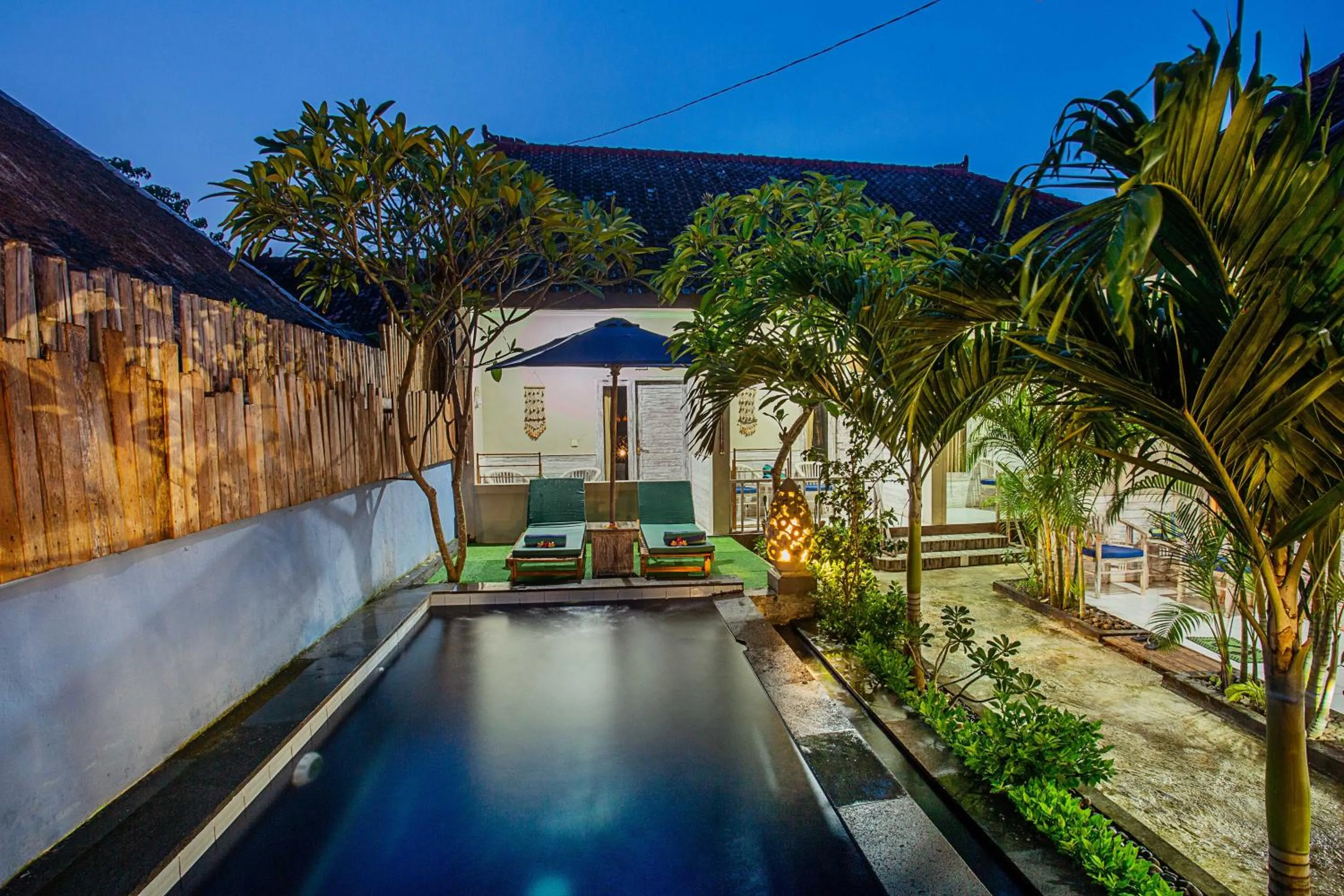 Swimming pool in Naturale Guest House