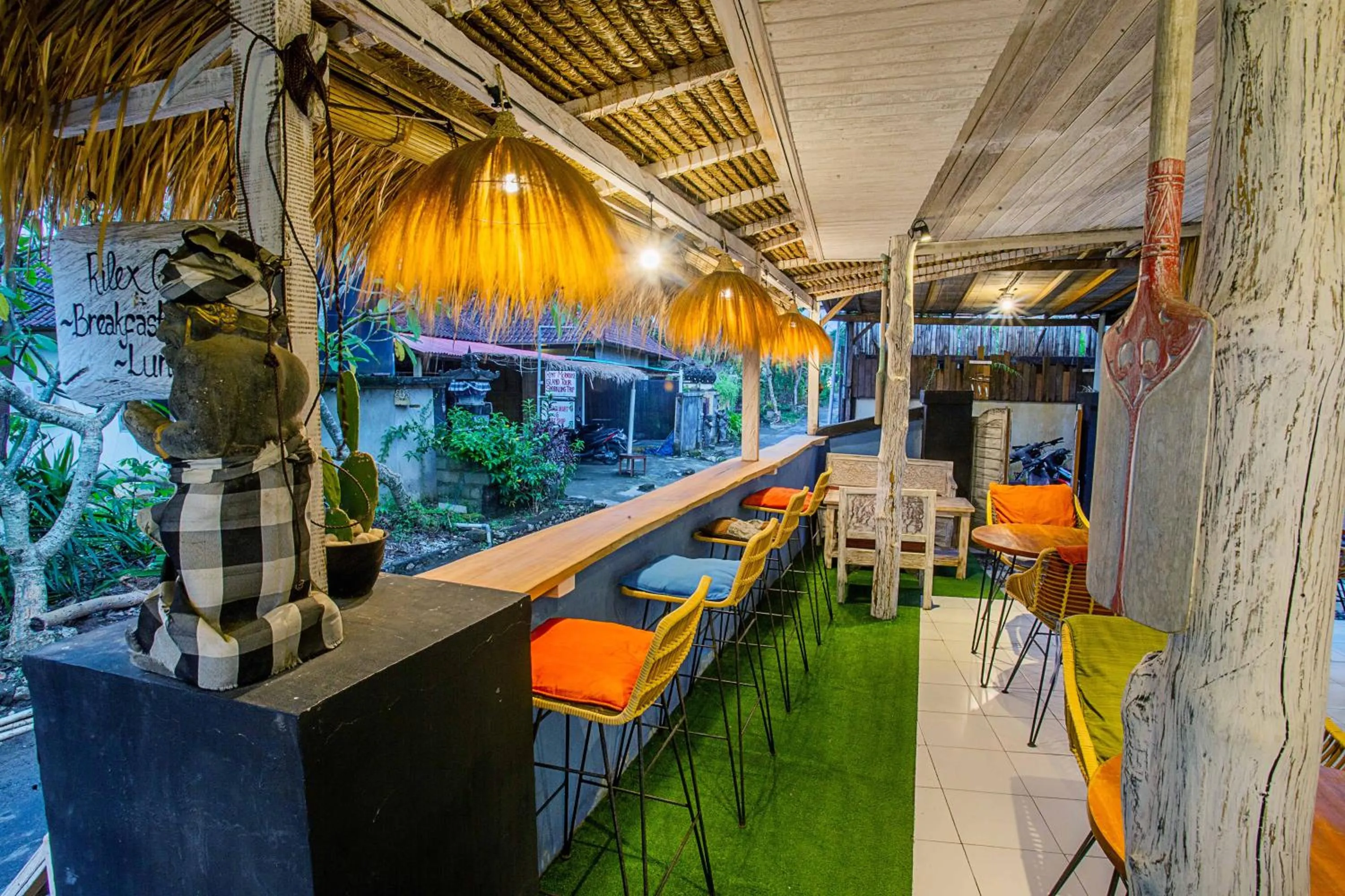 Restaurant/places to eat in Naturale Guest House