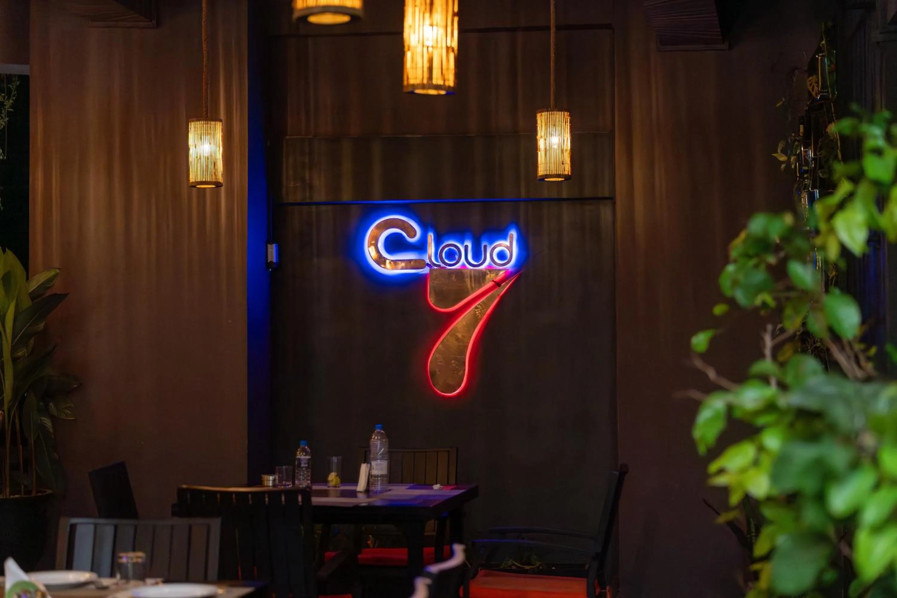 Restaurant/places to eat in Saninro Hotel - Ragama