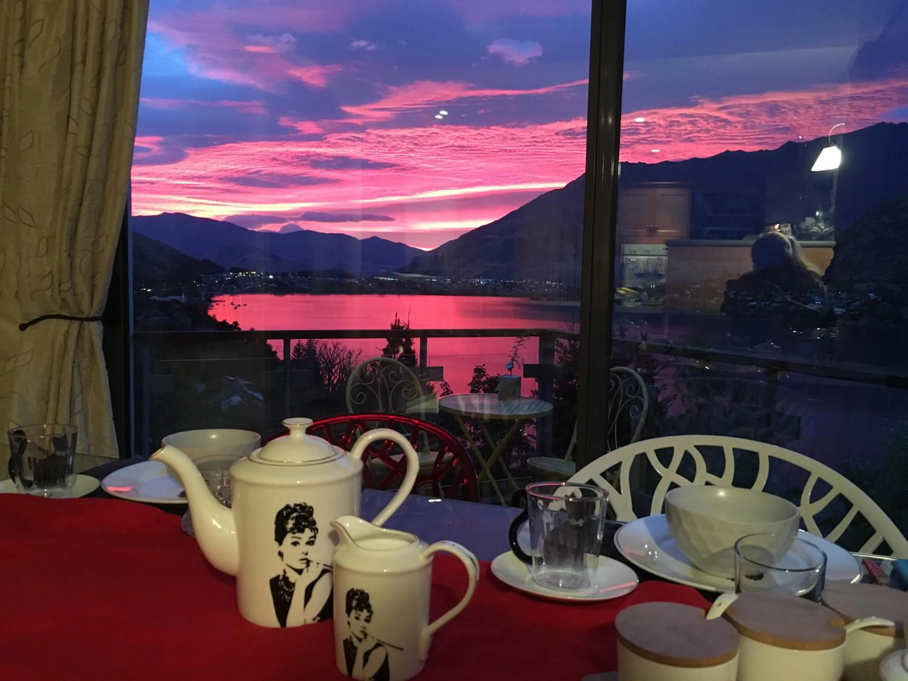 Lake view in Breakfast at Tiffanys