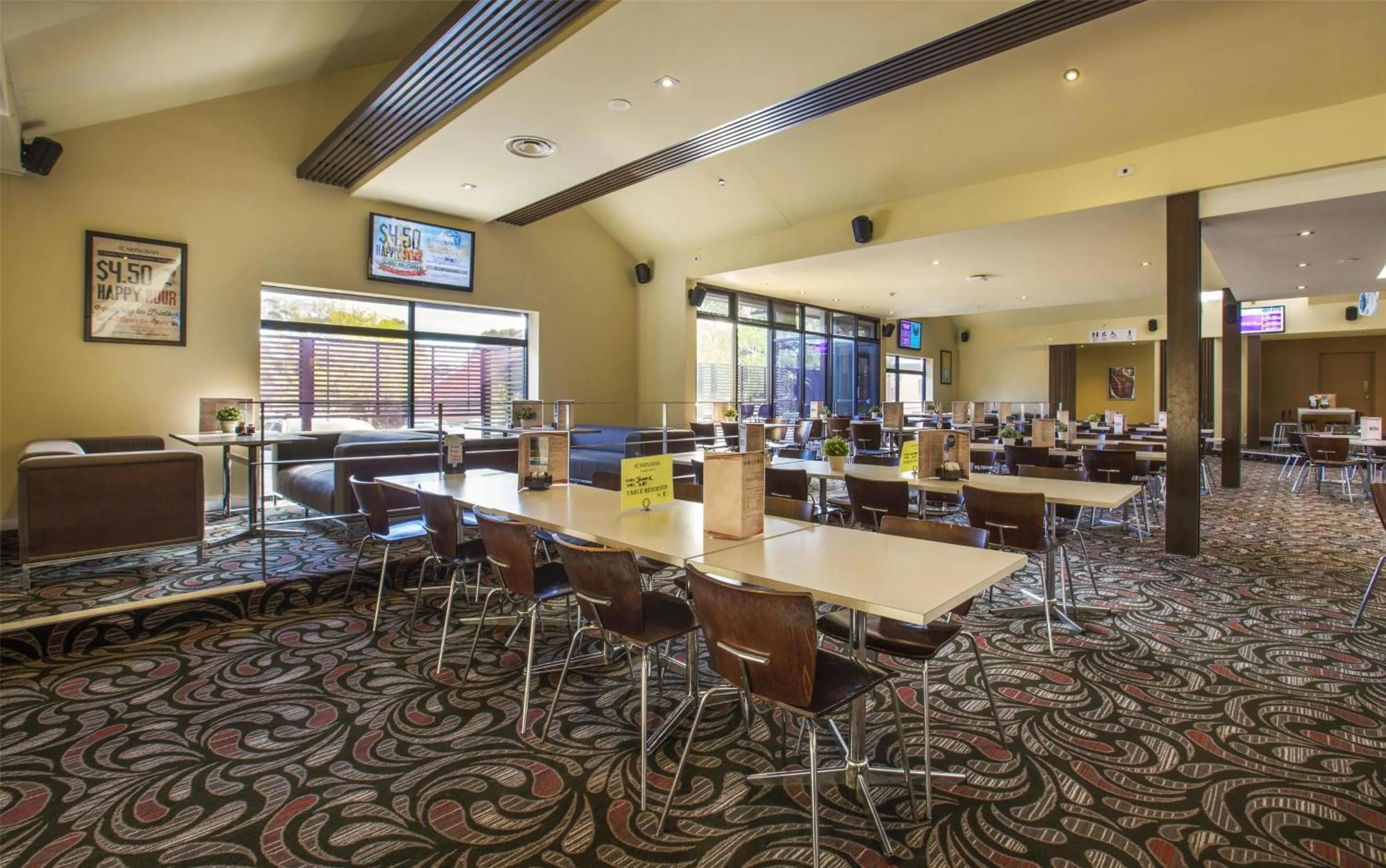 Restaurant/places to eat in Nightcap at Caringbah Hotel