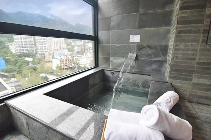 No. 21 Jiaoxi Hot Spring Homestay