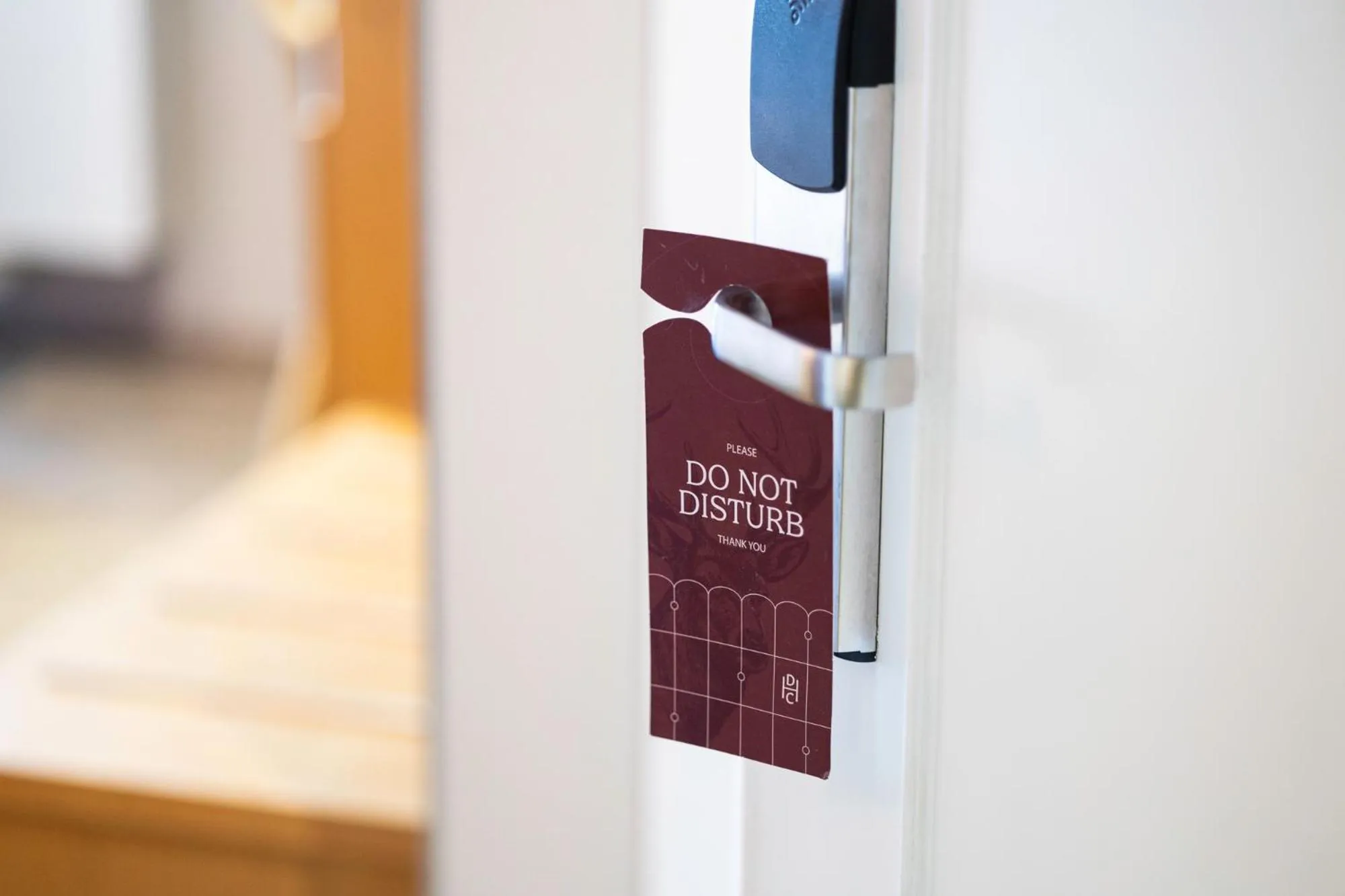 Property building, Bed in Hotel du Commerce