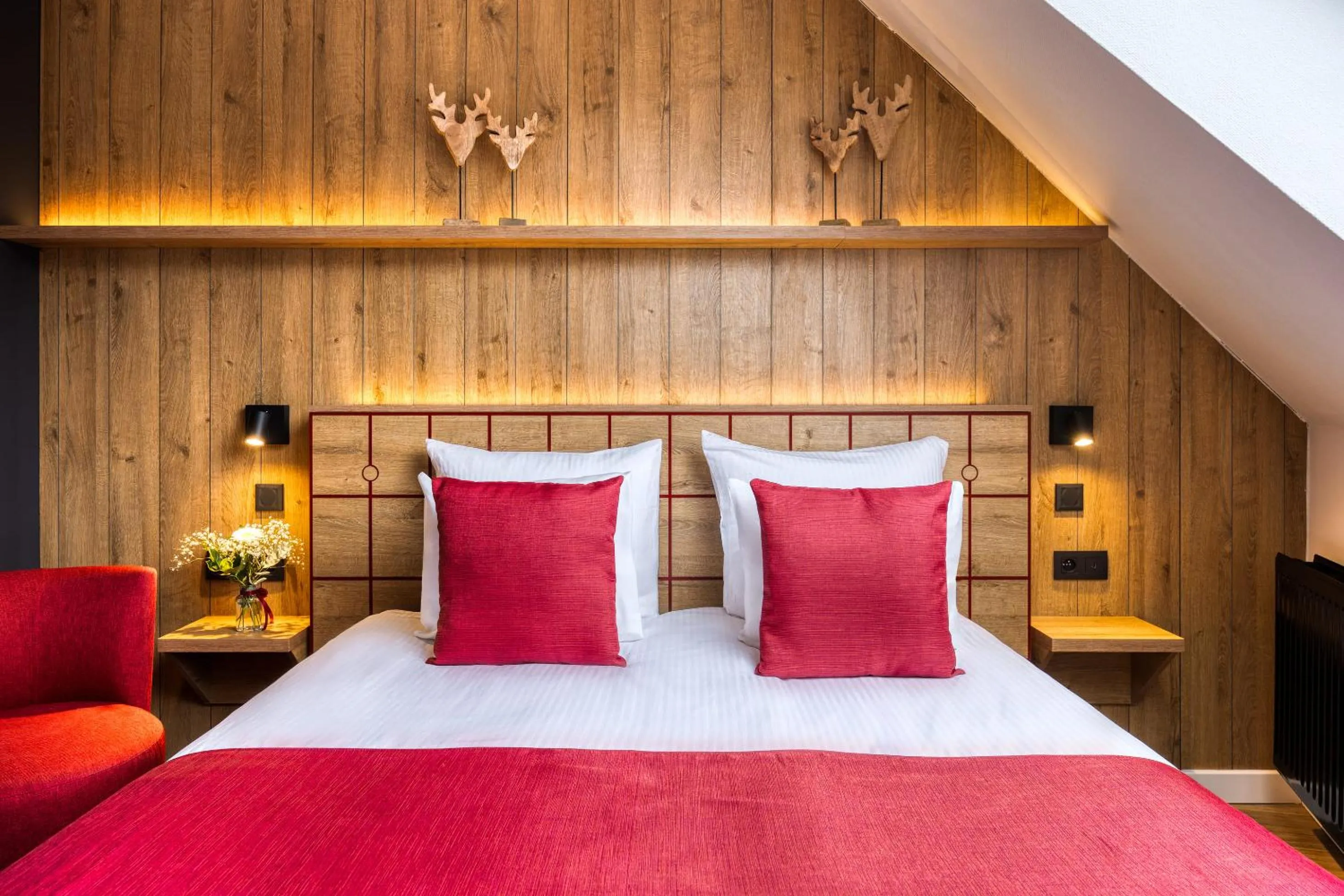 Bedroom, Bed in Hotel du Commerce