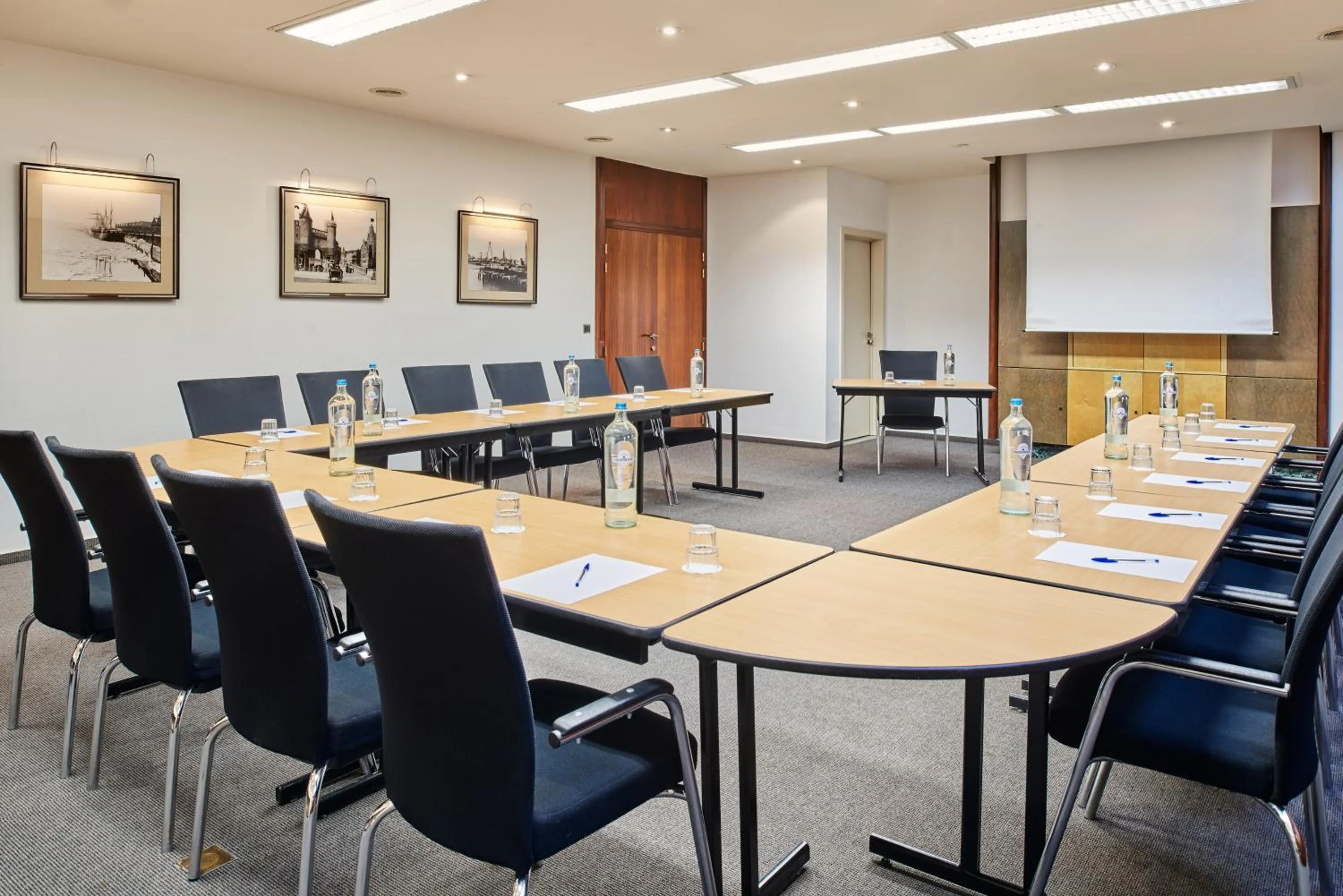 Meeting/conference room in Theater Hotel