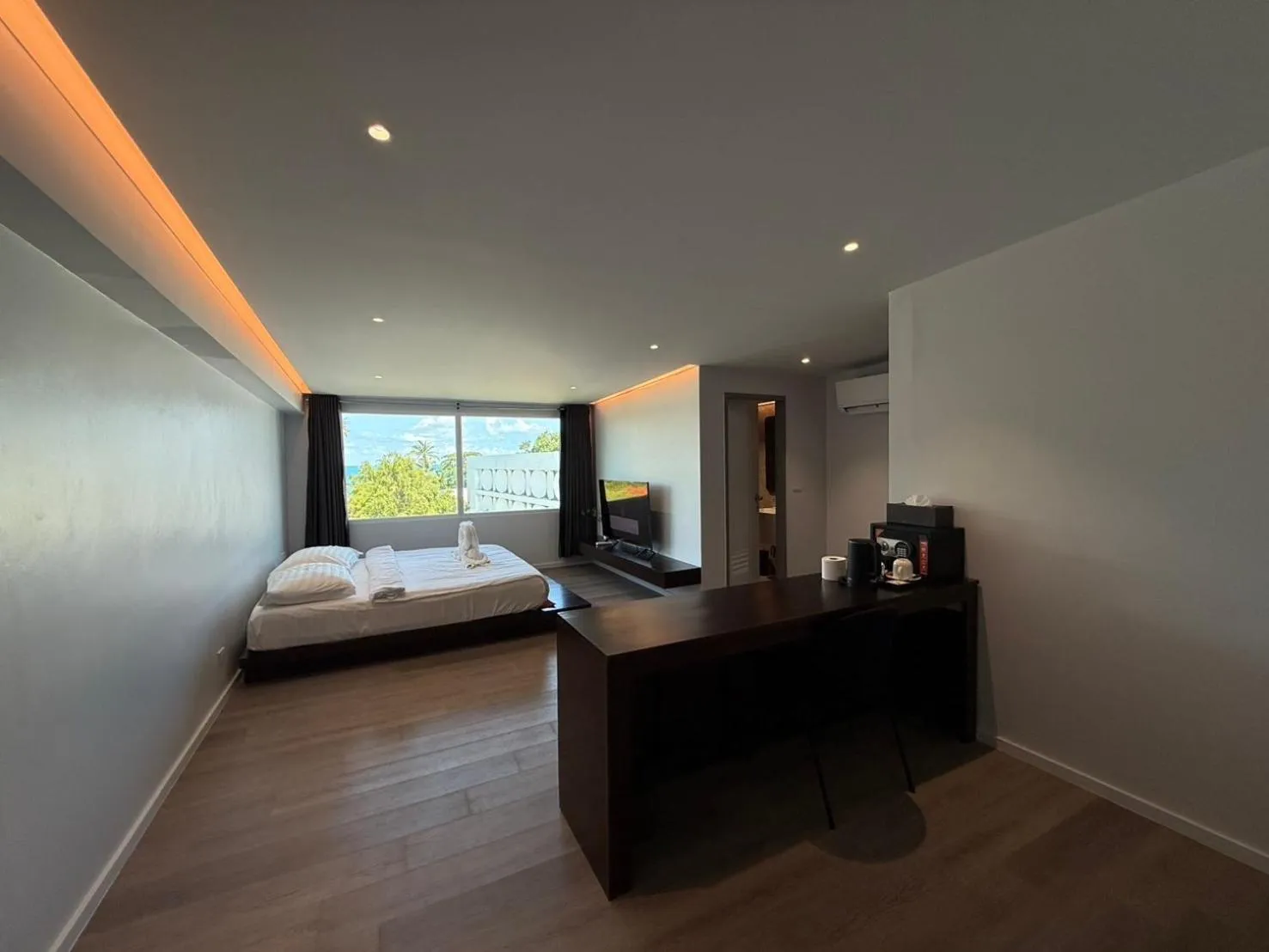 Photo of the whole room, Bed in P168 Hostel Samui