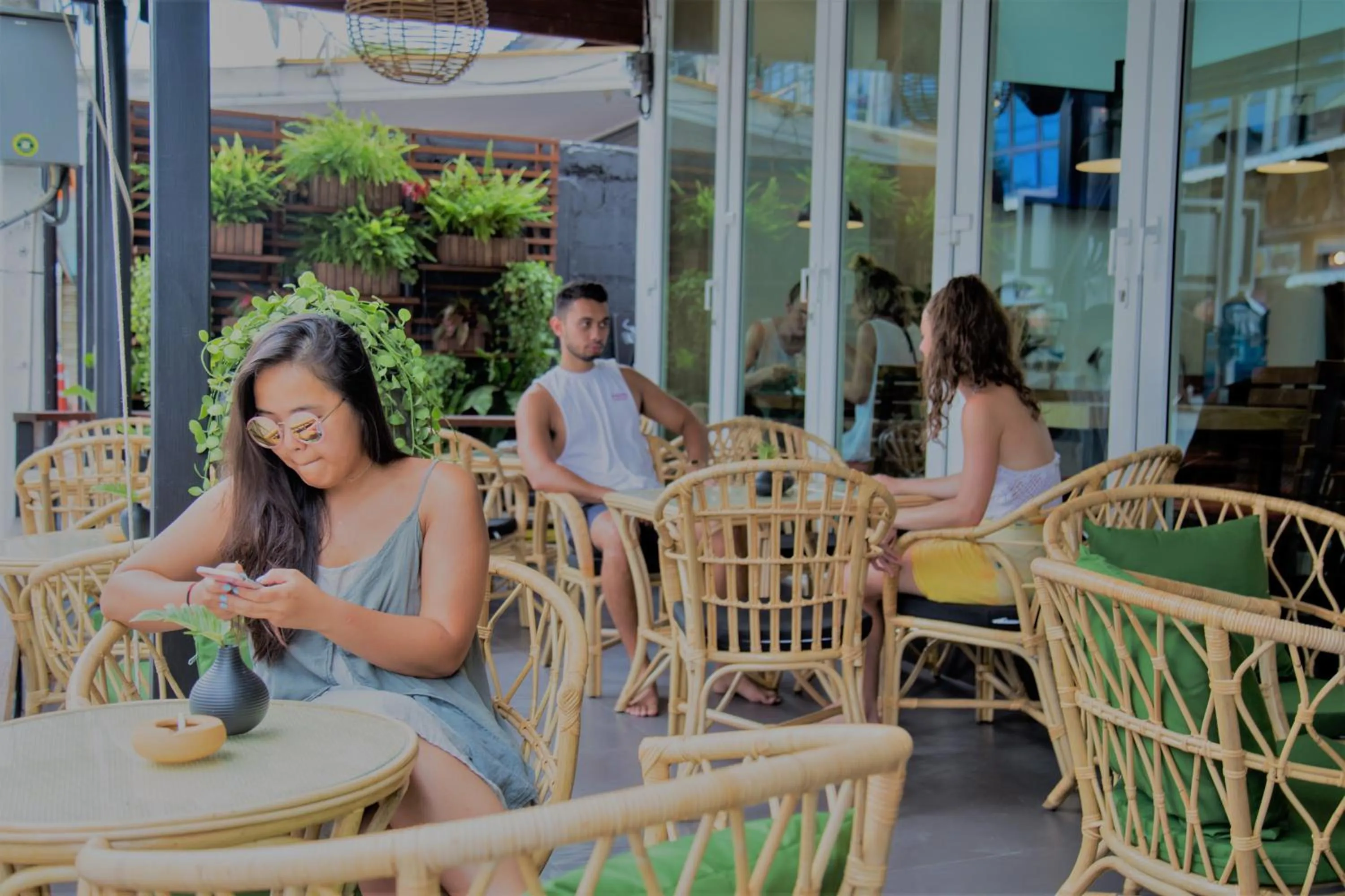 Restaurant/places to eat in P168 Hostel Samui