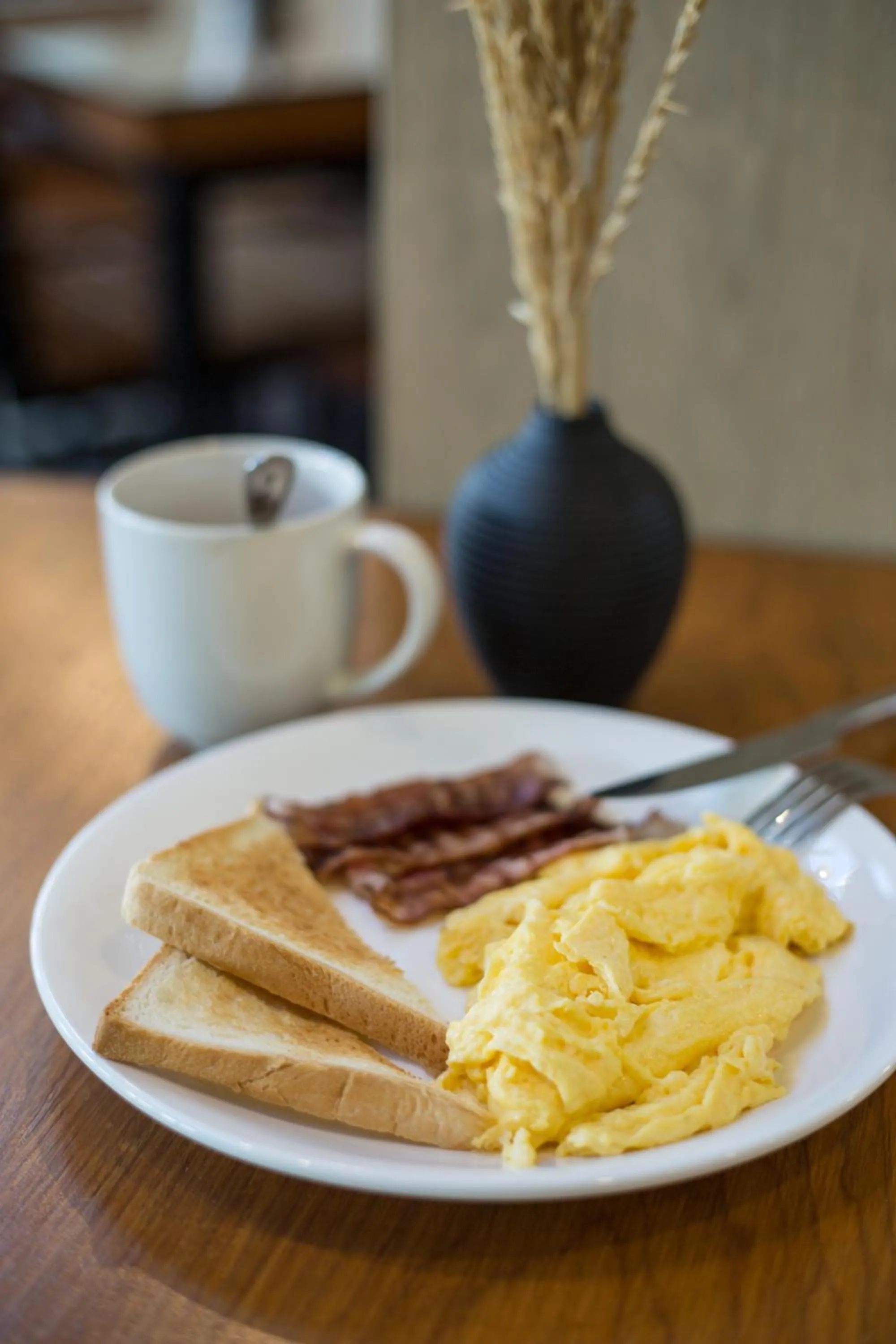 Food and drinks in P168 Hostel Samui