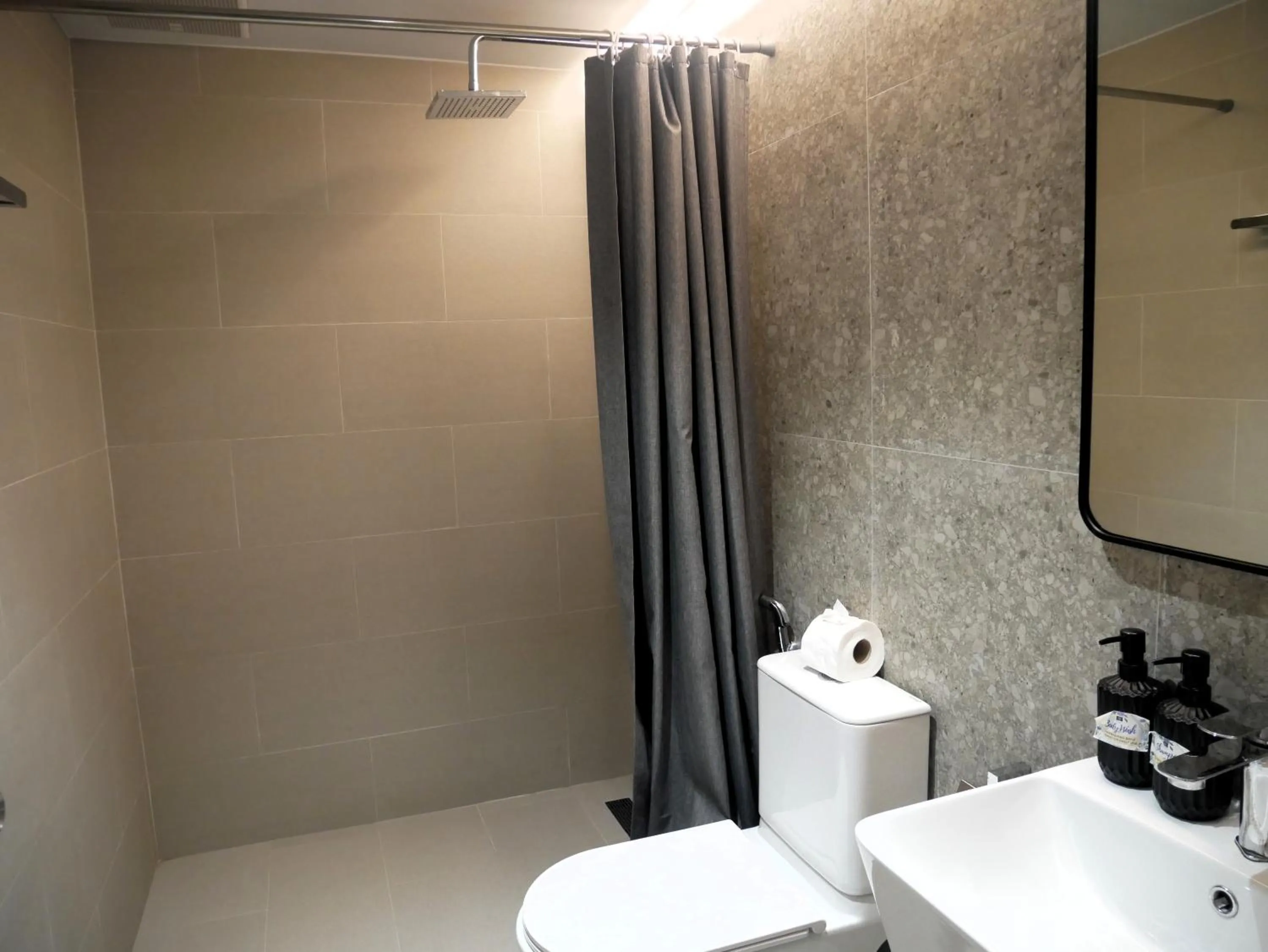 Shower in P168 Hostel Samui