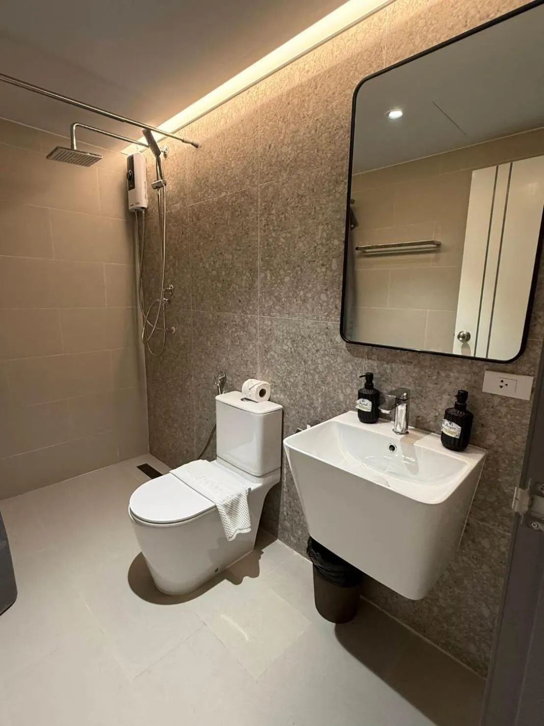 Bathroom in P168 Hostel Samui