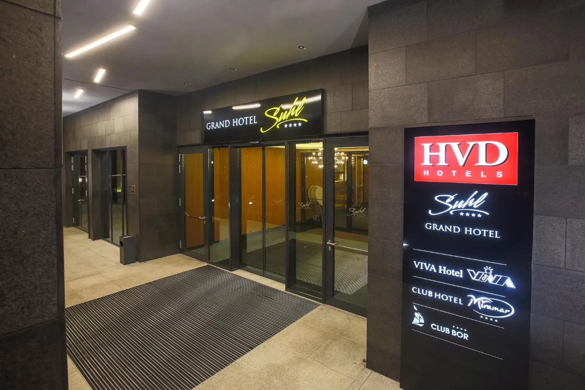 Facade/entrance in HVD Grand Hotel Suhl Business & Leisure